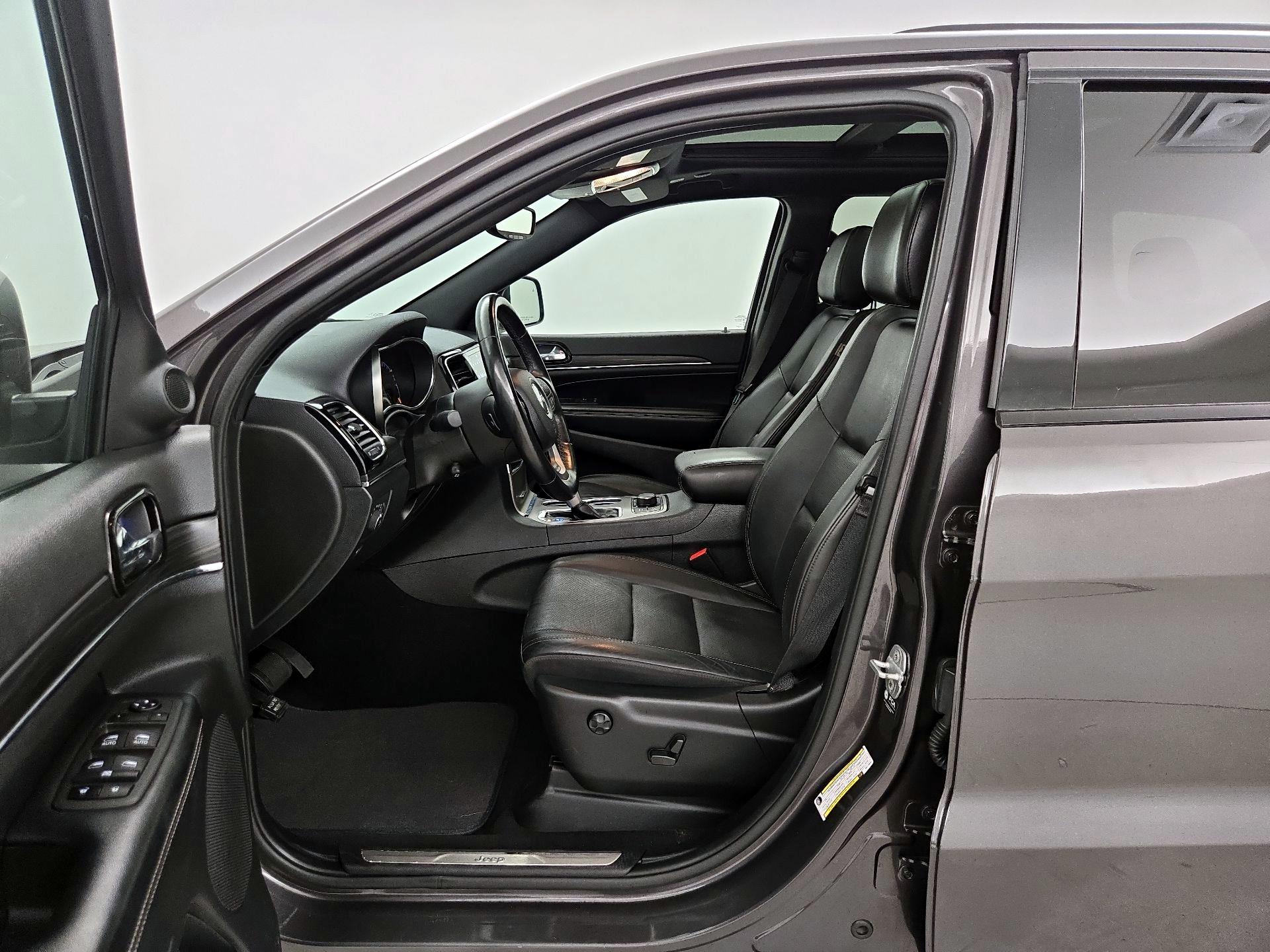 Thumbnail: 2021 Jeep Grand Cherokee - 11