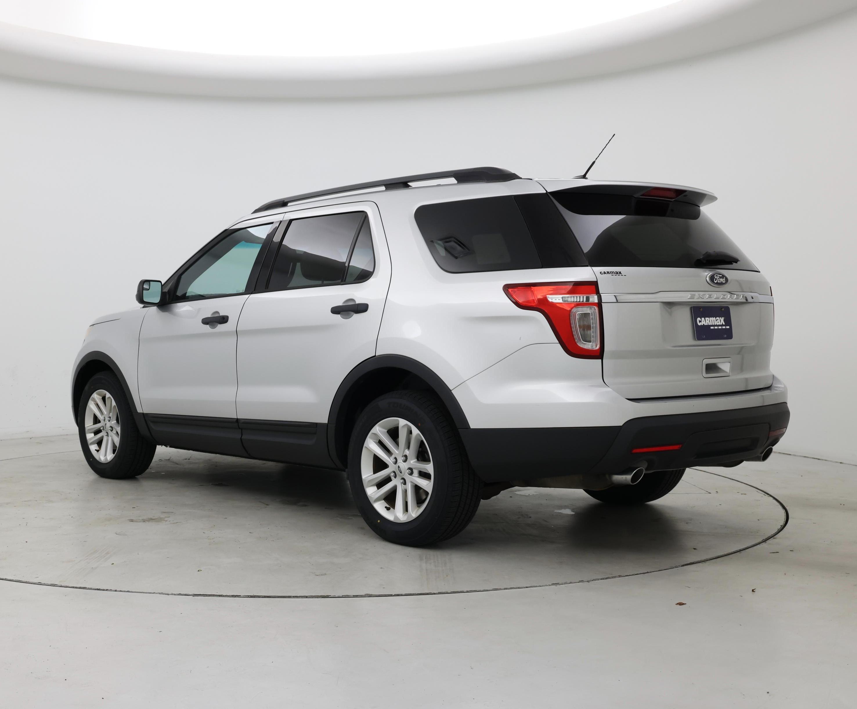 Thumbnail: 2015 Ford Explorer - 2