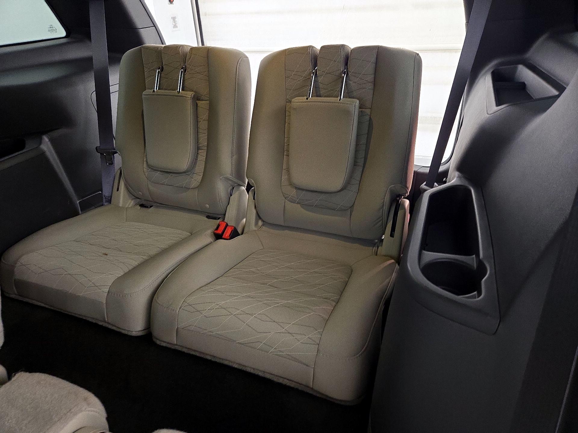 Thumbnail: 2015 Ford Explorer - 19