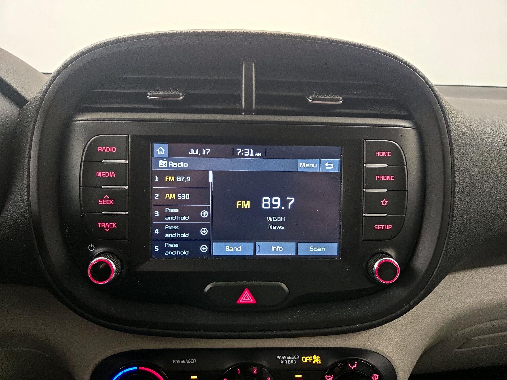 Thumbnail: 2020 Kia Soul - 15