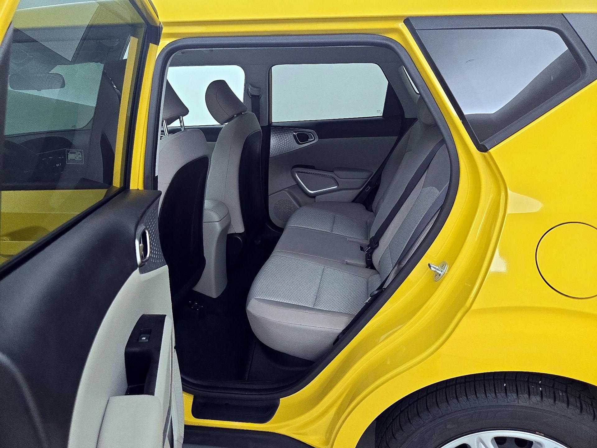 Thumbnail: 2020 Kia Soul - 19