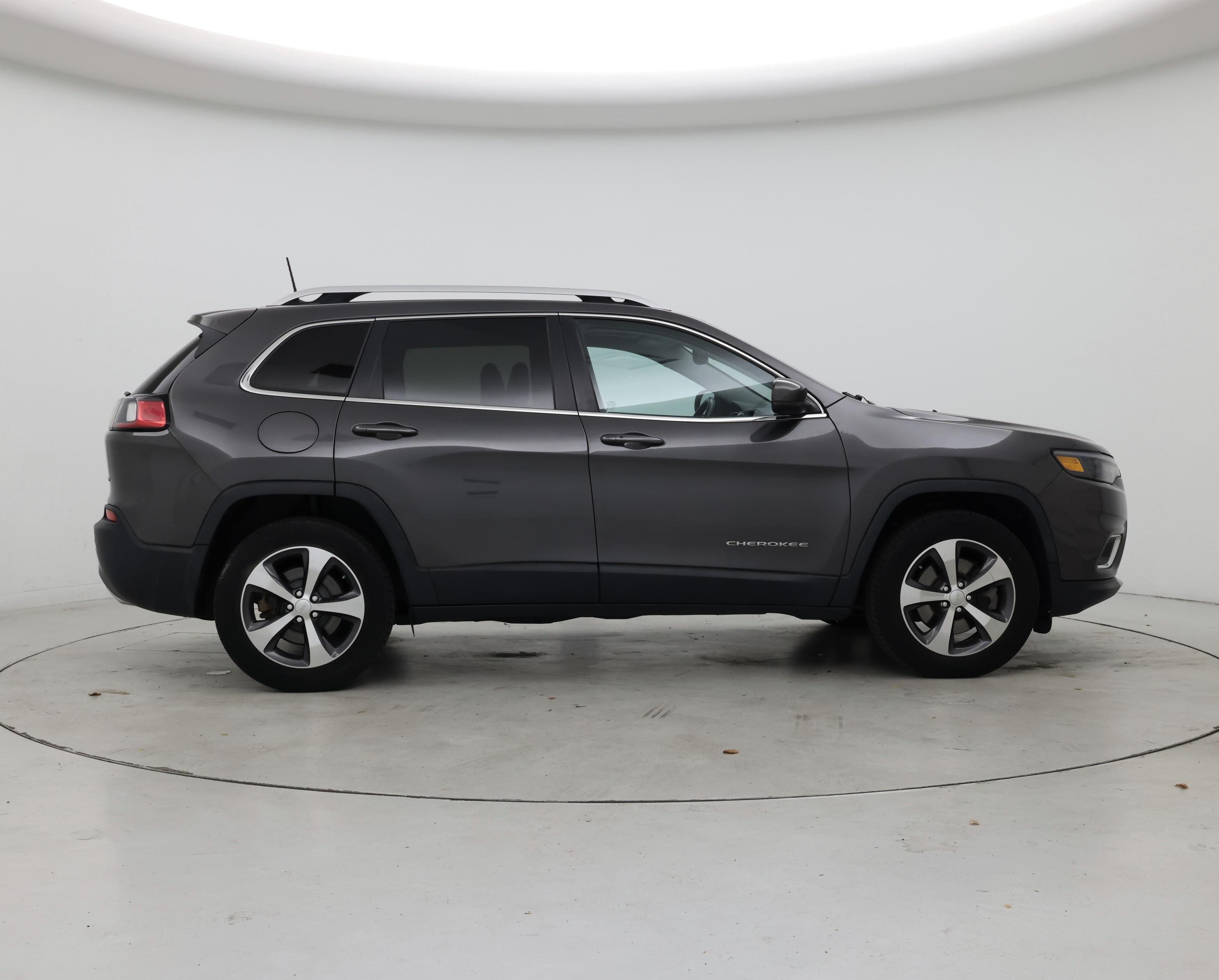 Thumbnail: 2019 Jeep Cherokee - 7