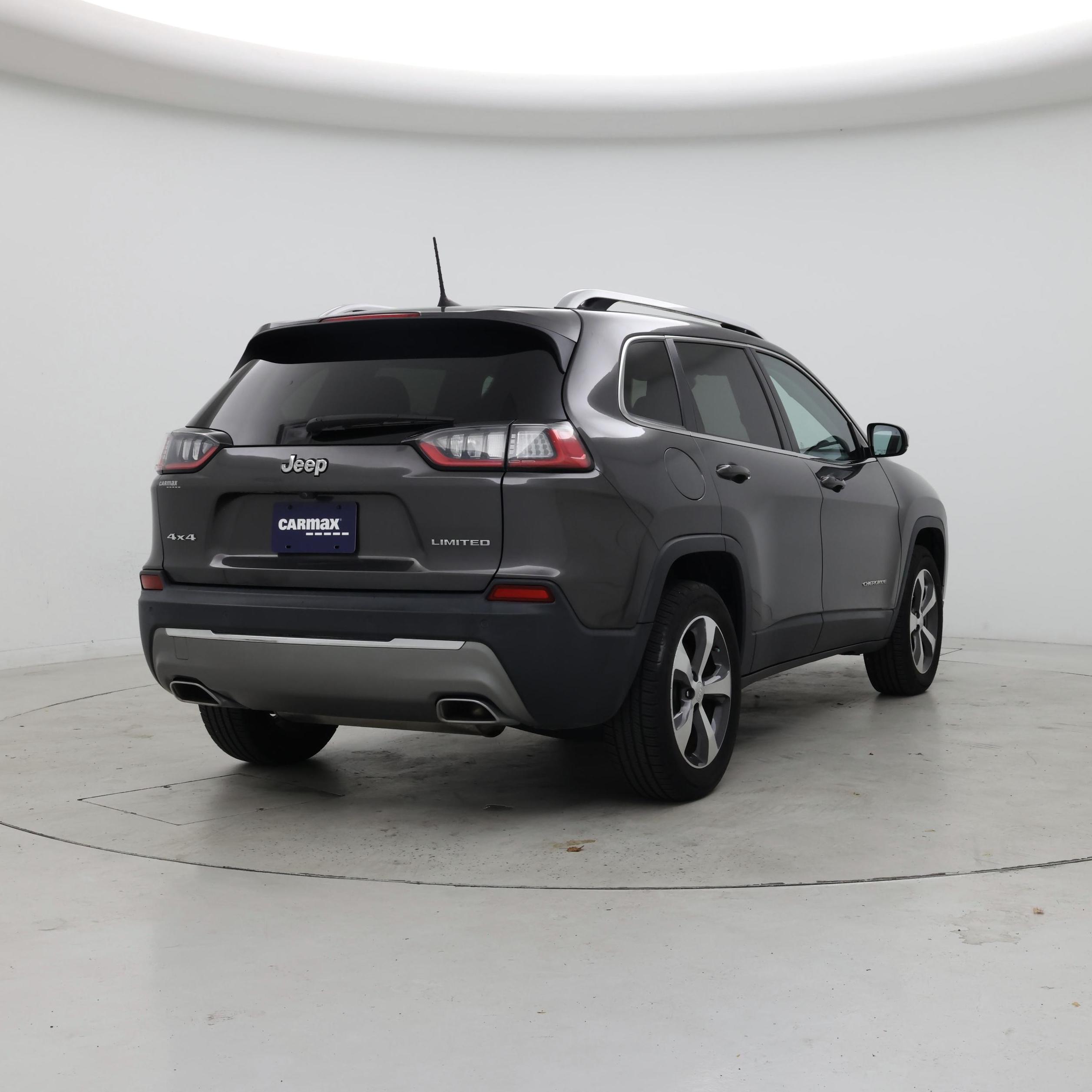 Thumbnail: 2019 Jeep Cherokee - 8