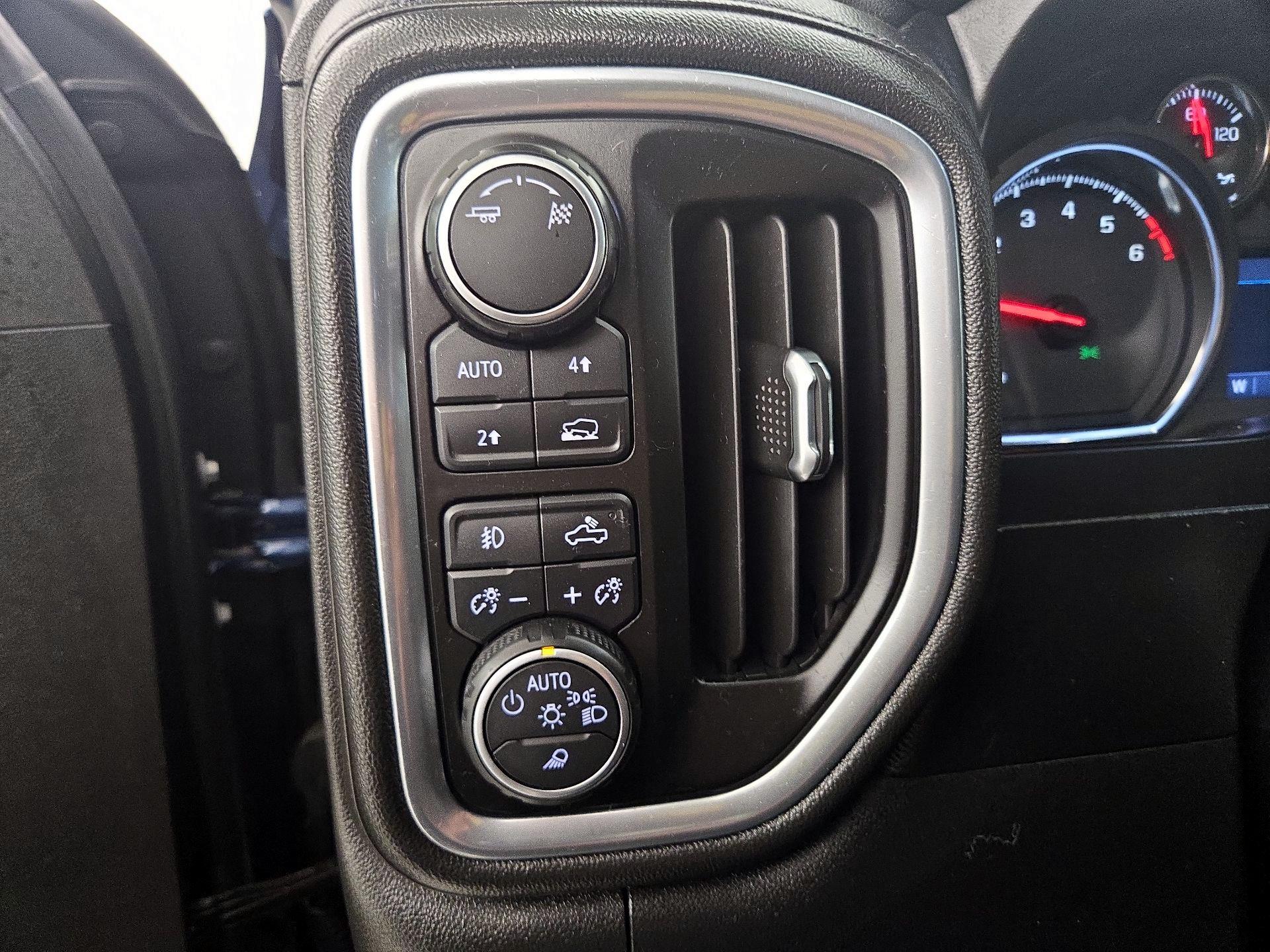 Thumbnail: 2019 Chevrolet Silverado 1500 - 13
