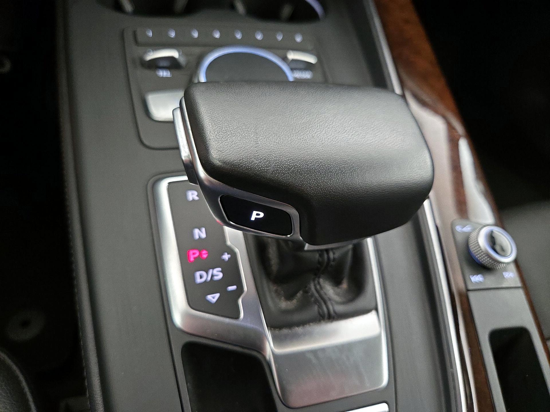 Thumbnail: 2019 Audi A4 - 18