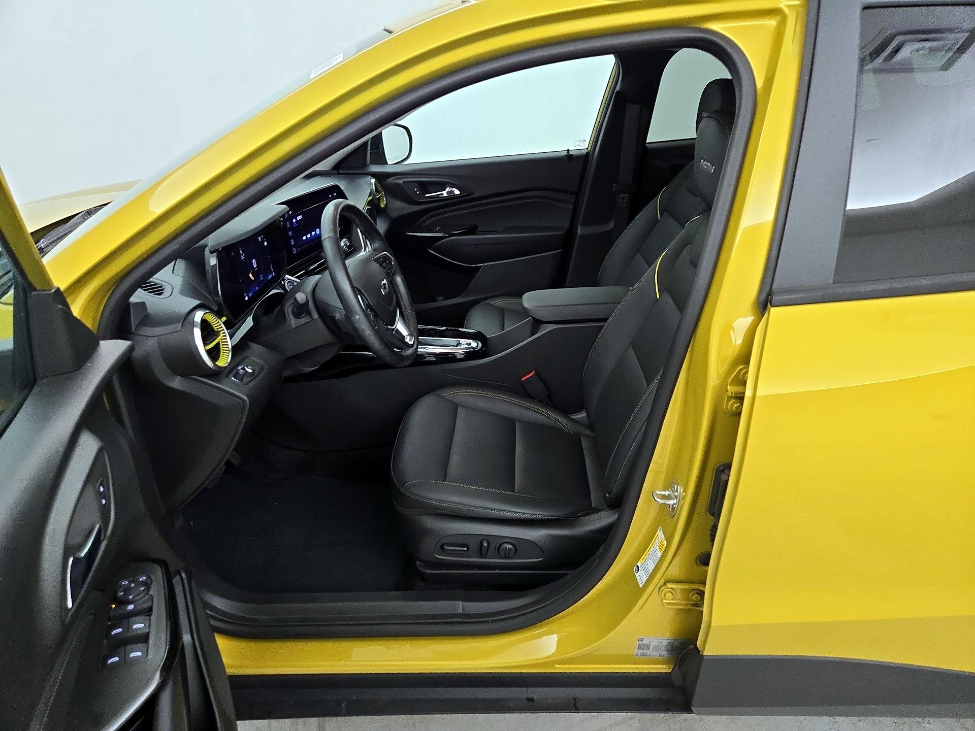 Thumbnail: 2024 Chevrolet Trax - 11