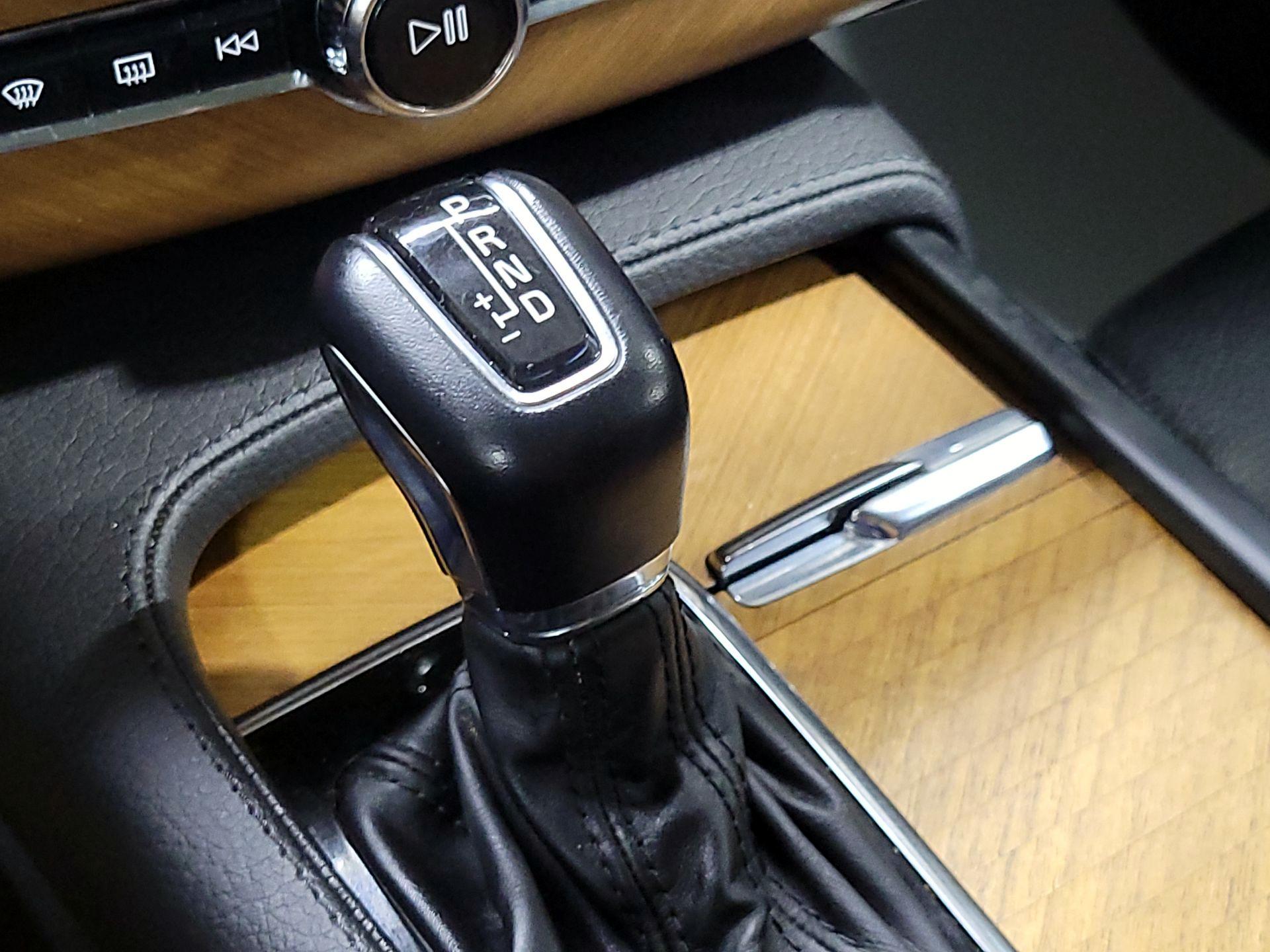 Thumbnail: 2022 Volvo XC90 - 18