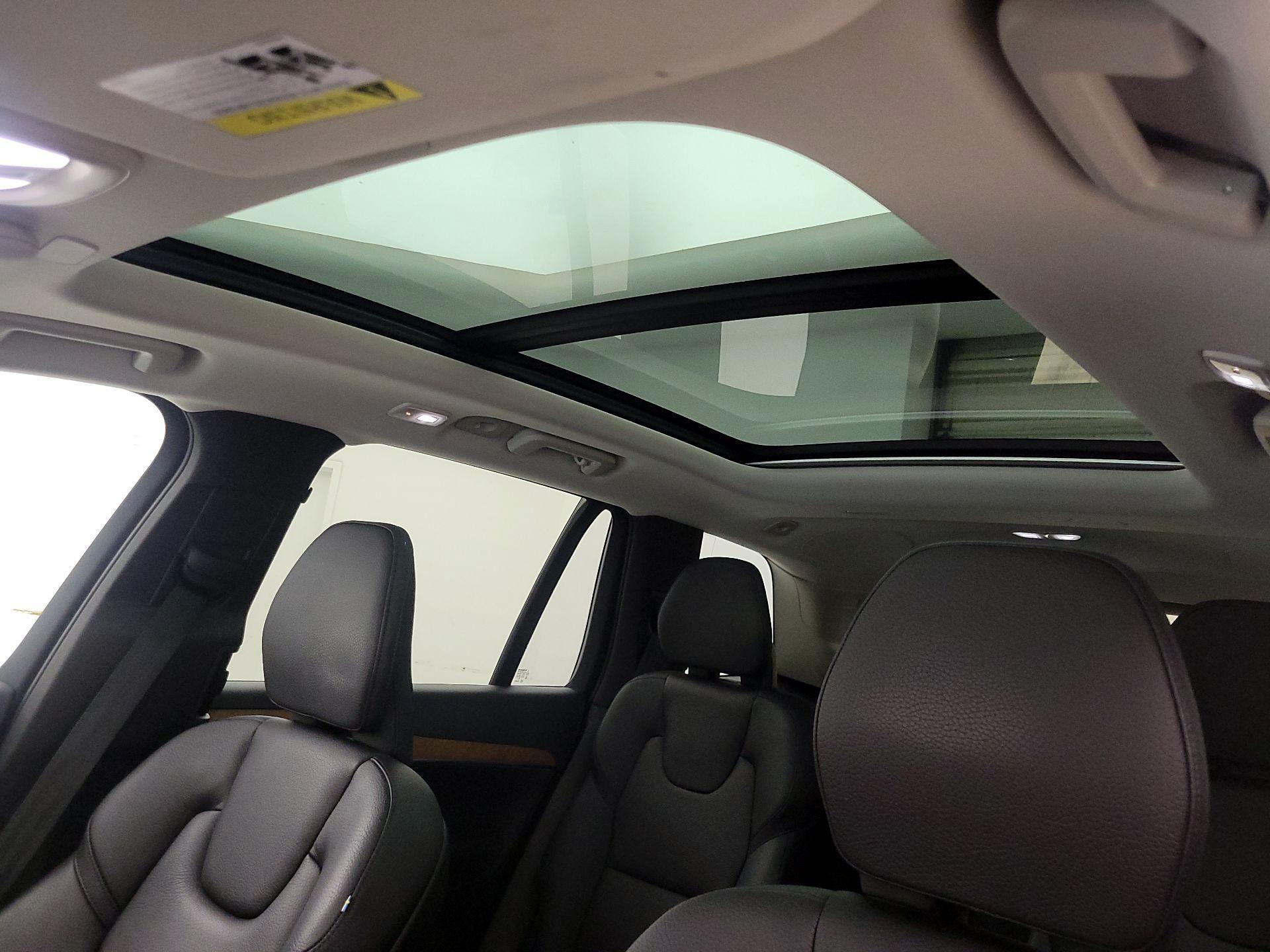 Thumbnail: 2023 Volvo XC90 - 20