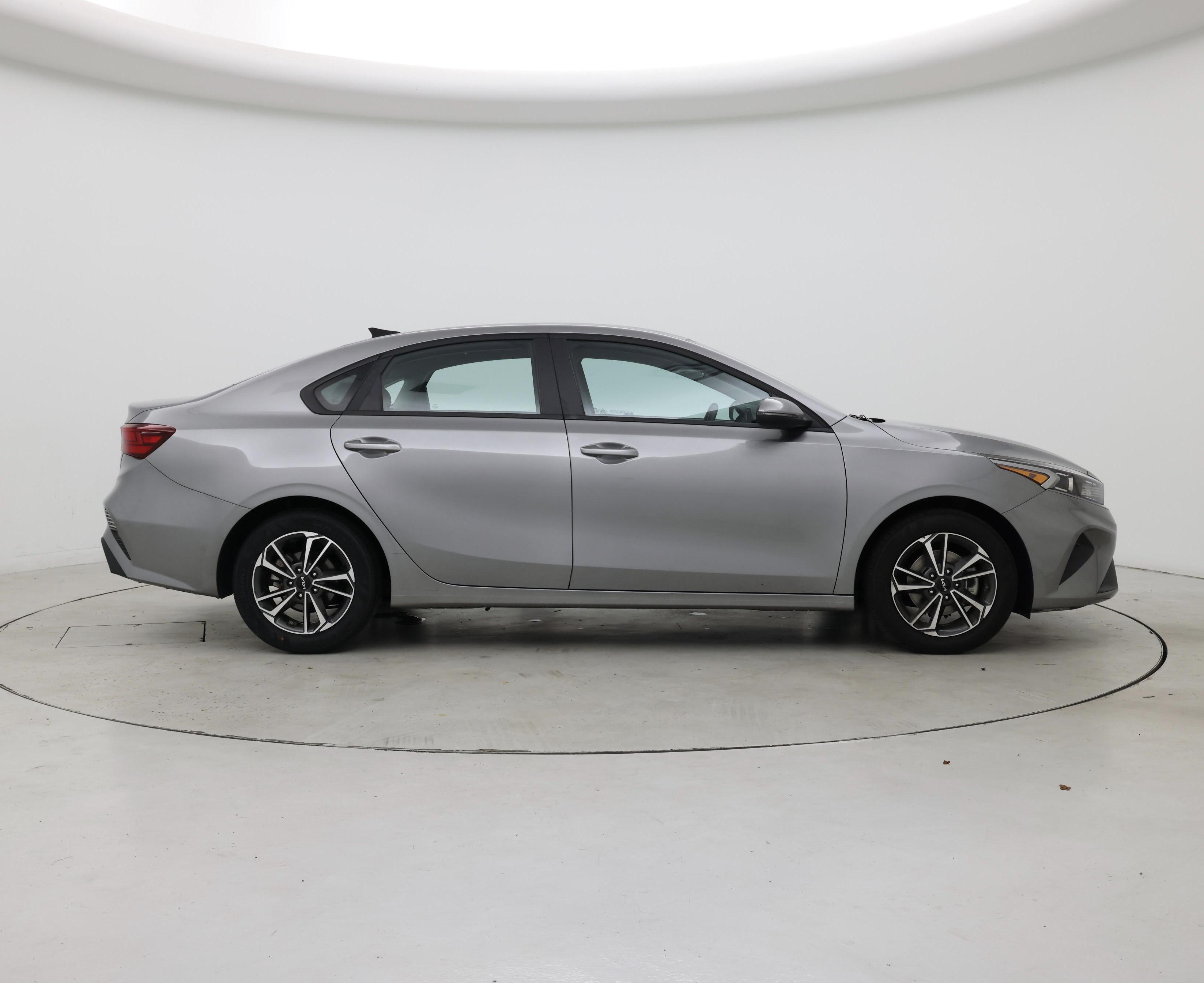 Thumbnail: 2023 Kia Forte - 7