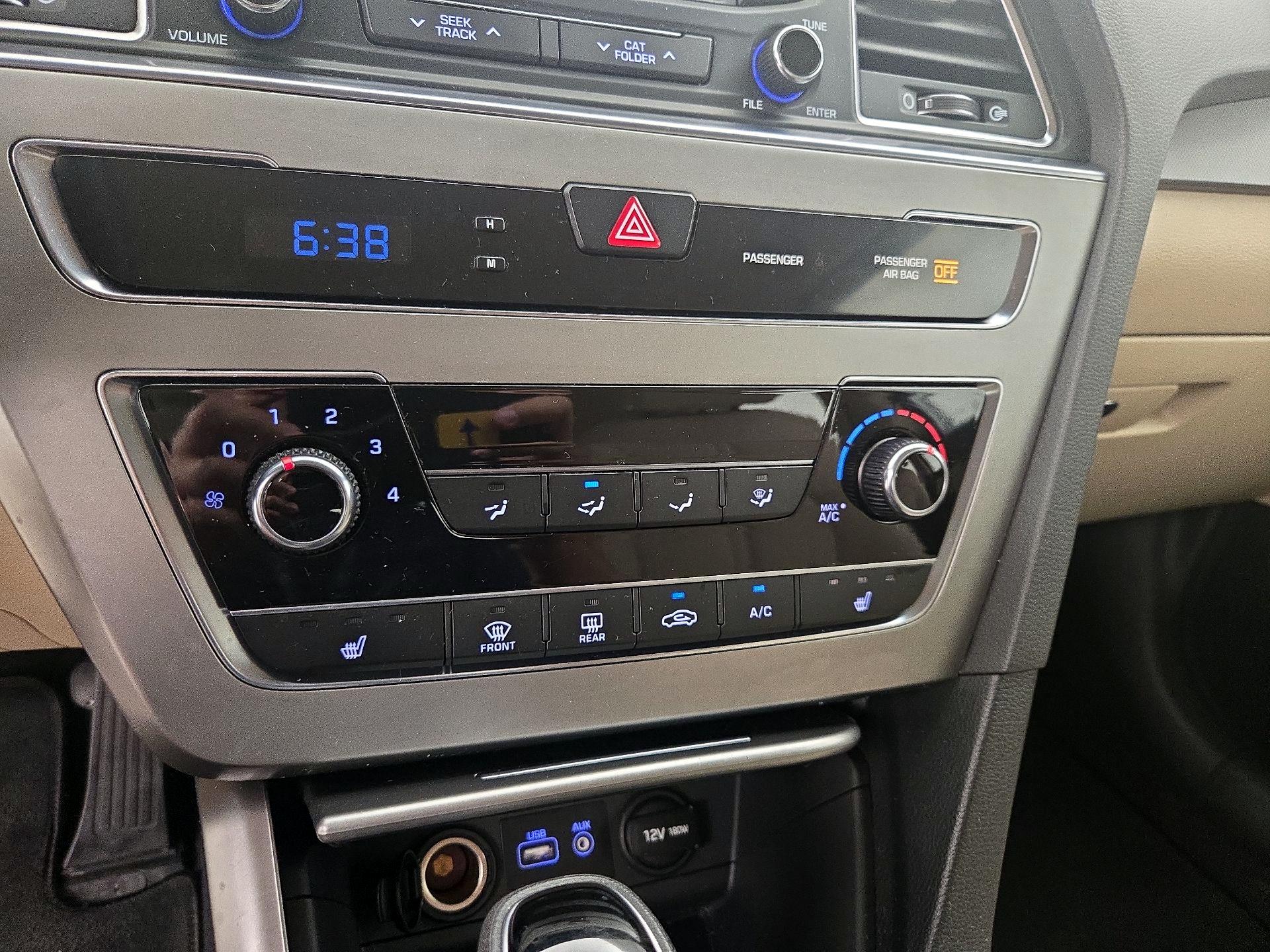Thumbnail: 2015 Hyundai Sonata - 16