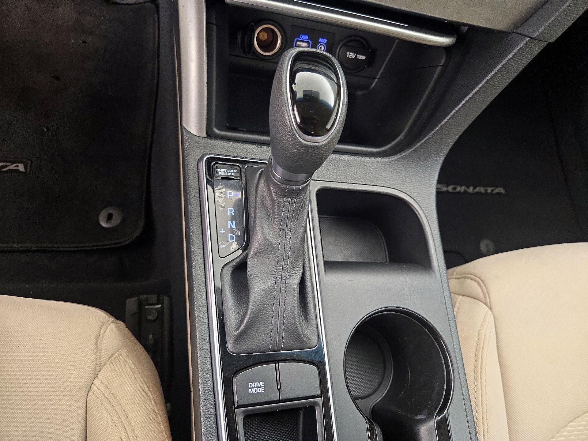 Thumbnail: 2015 Hyundai Sonata - 17