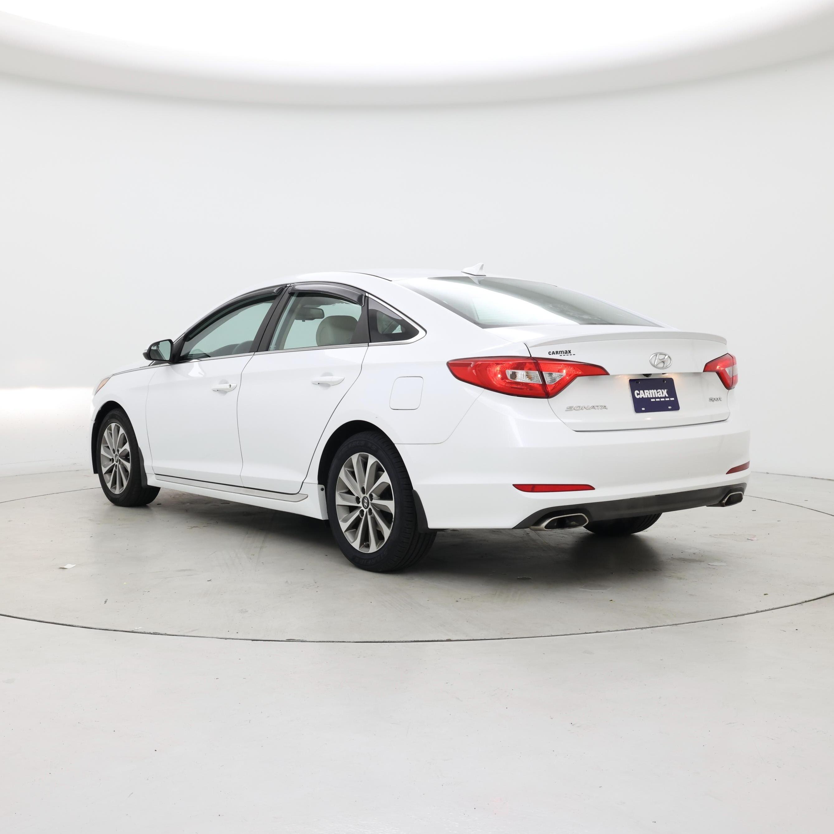 Thumbnail: 2015 Hyundai Sonata - 2