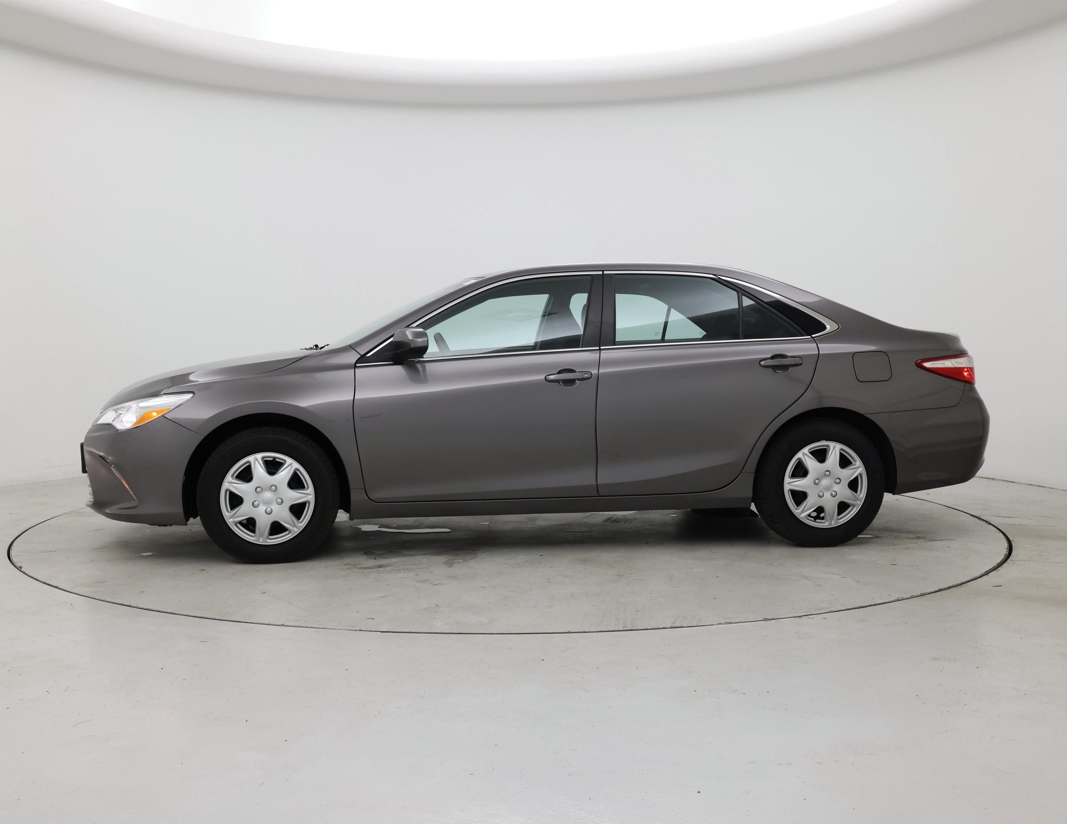 Thumbnail: 2017 Toyota Camry - 3