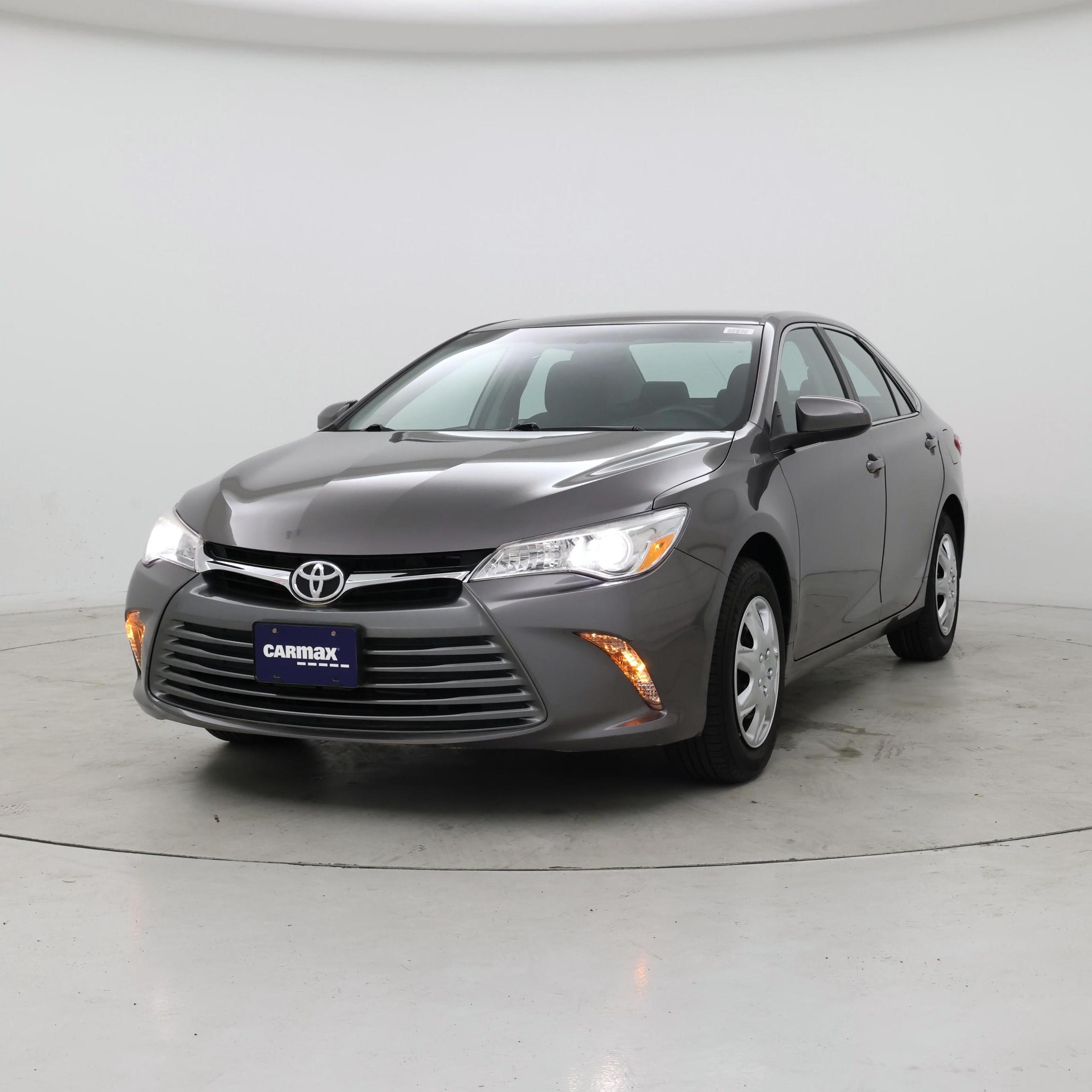 Thumbnail: 2017 Toyota Camry - 4