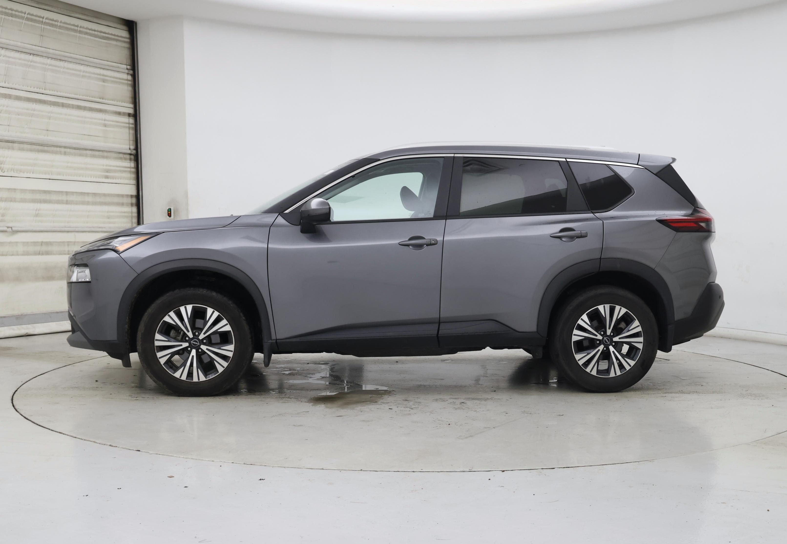 Thumbnail: 2023 Nissan Rogue - 3
