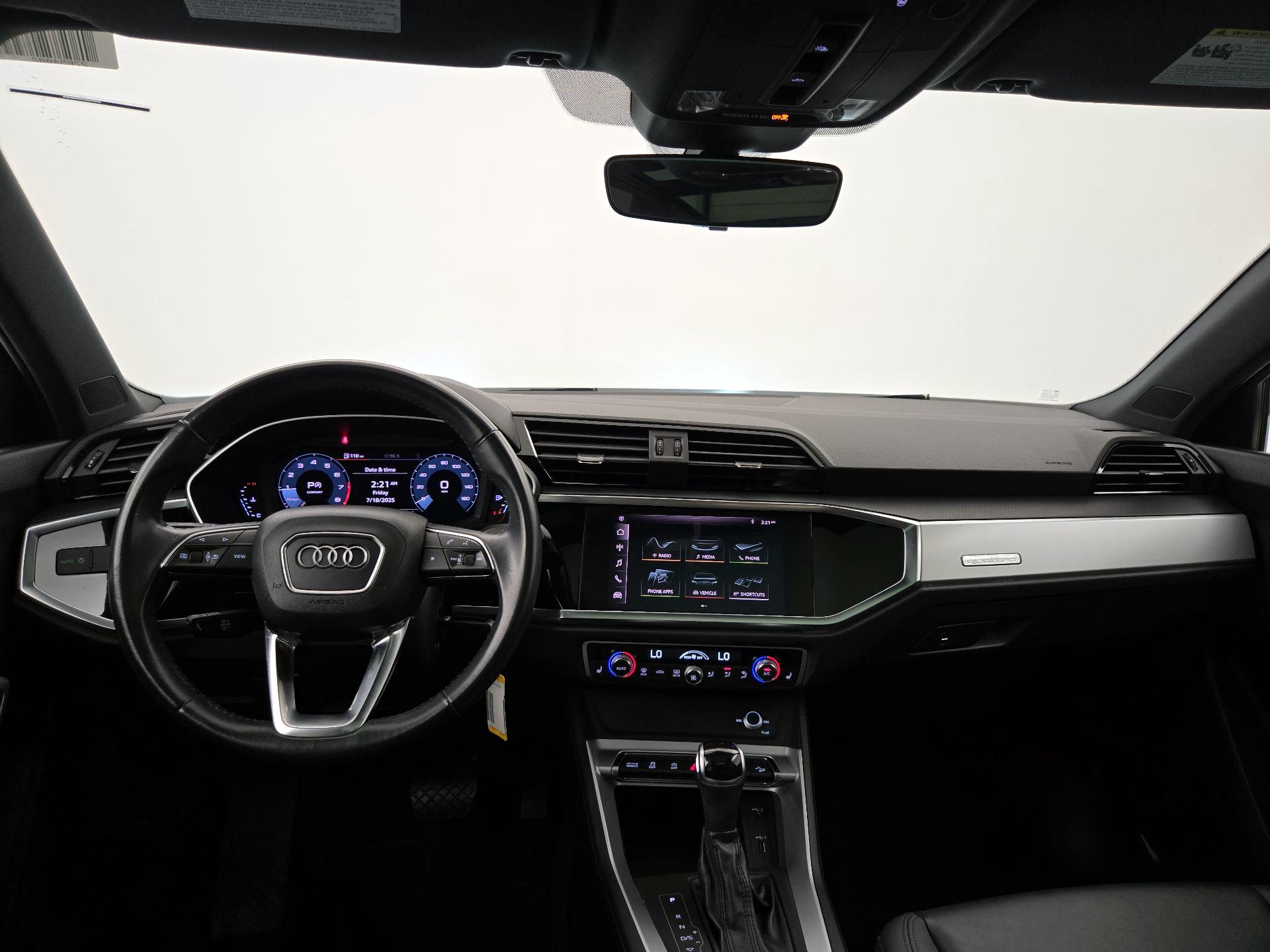 Thumbnail: 2020 Audi Q3 - 9