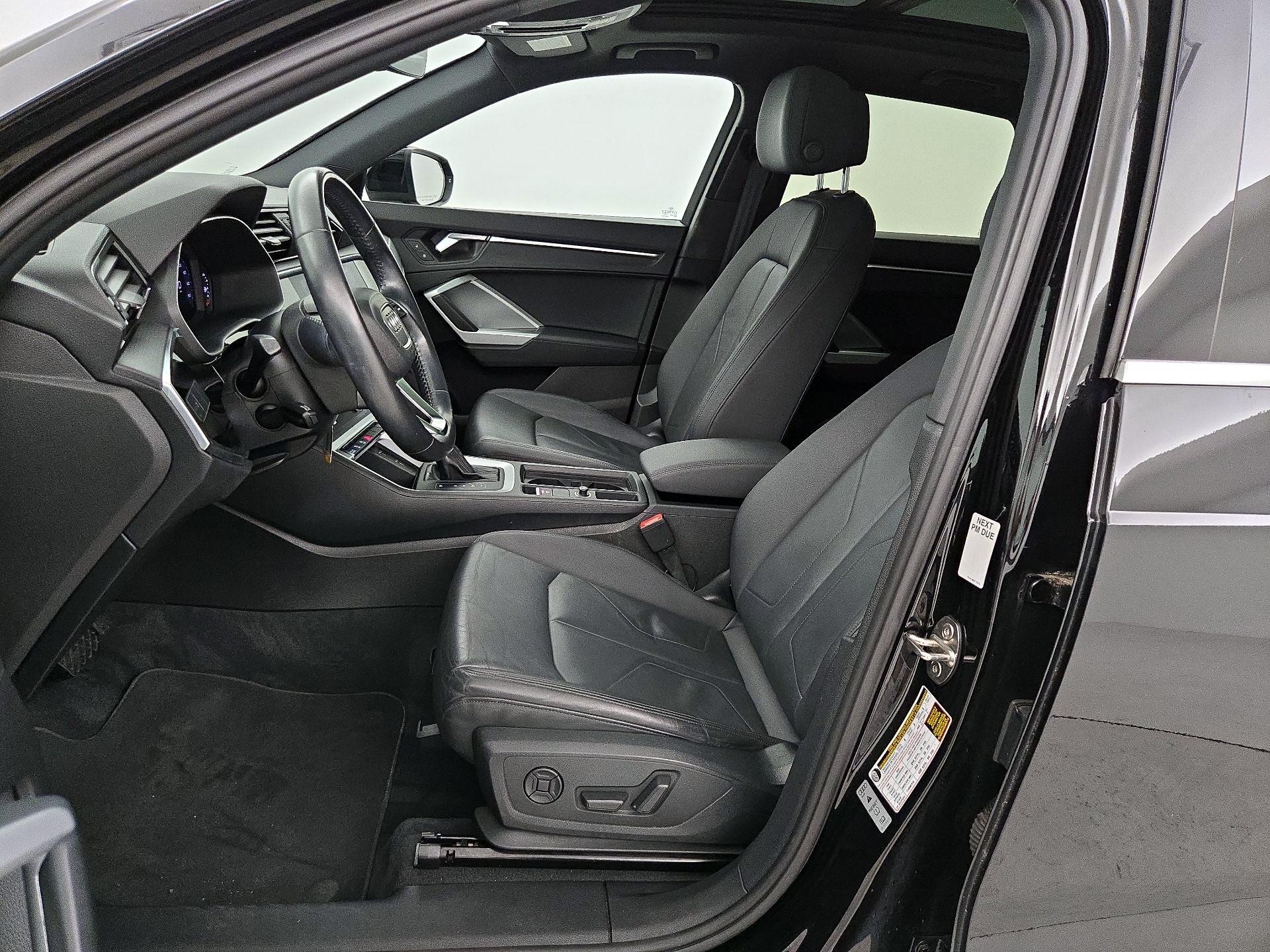 Thumbnail: 2020 Audi Q3 - 11