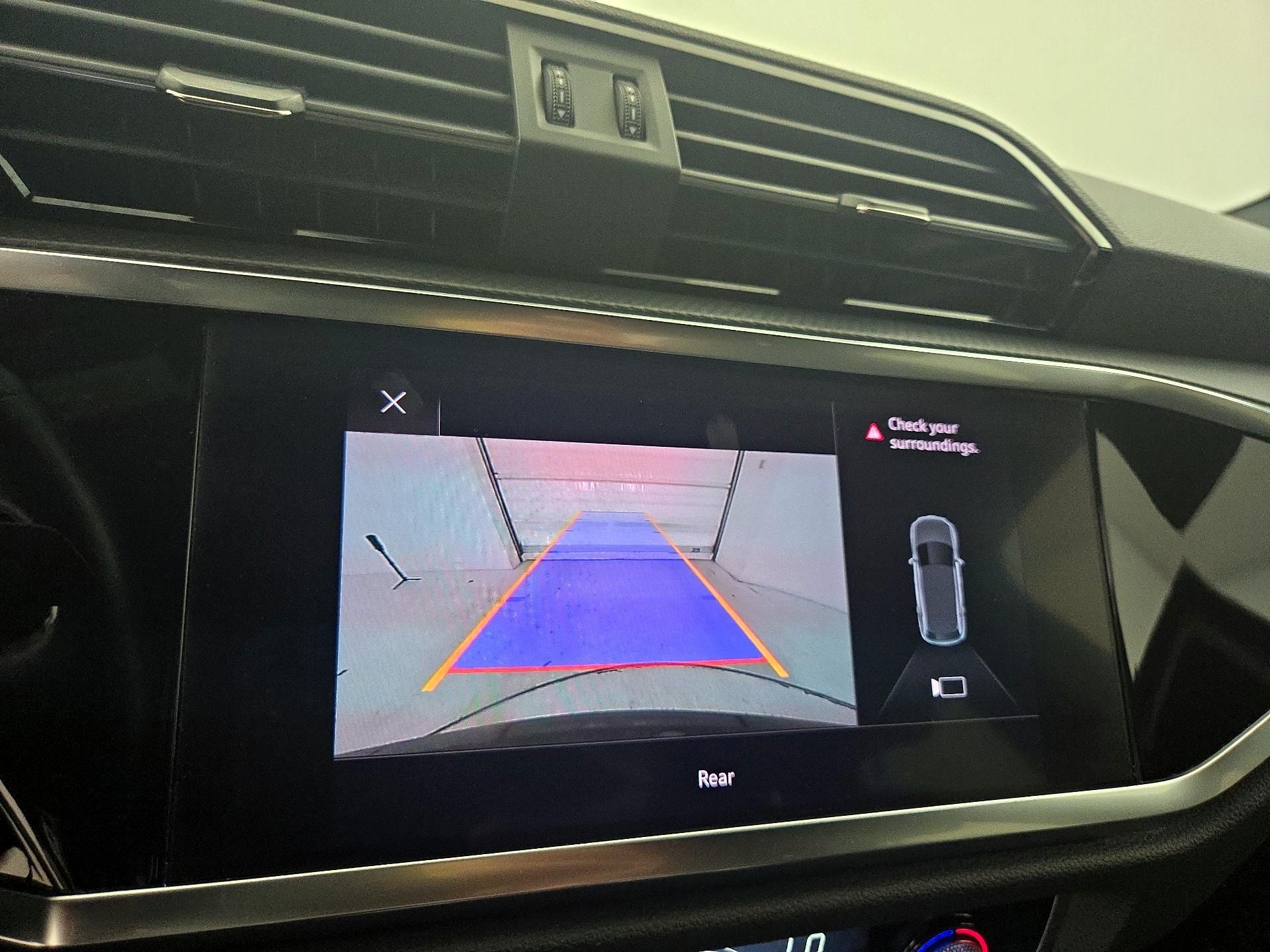 Thumbnail: 2020 Audi Q3 - 14