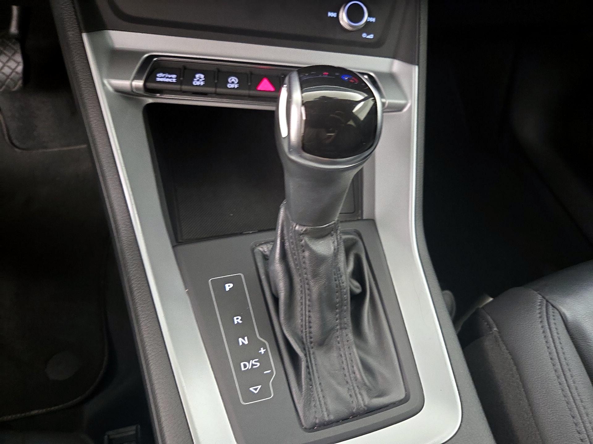 Thumbnail: 2020 Audi Q3 - 17
