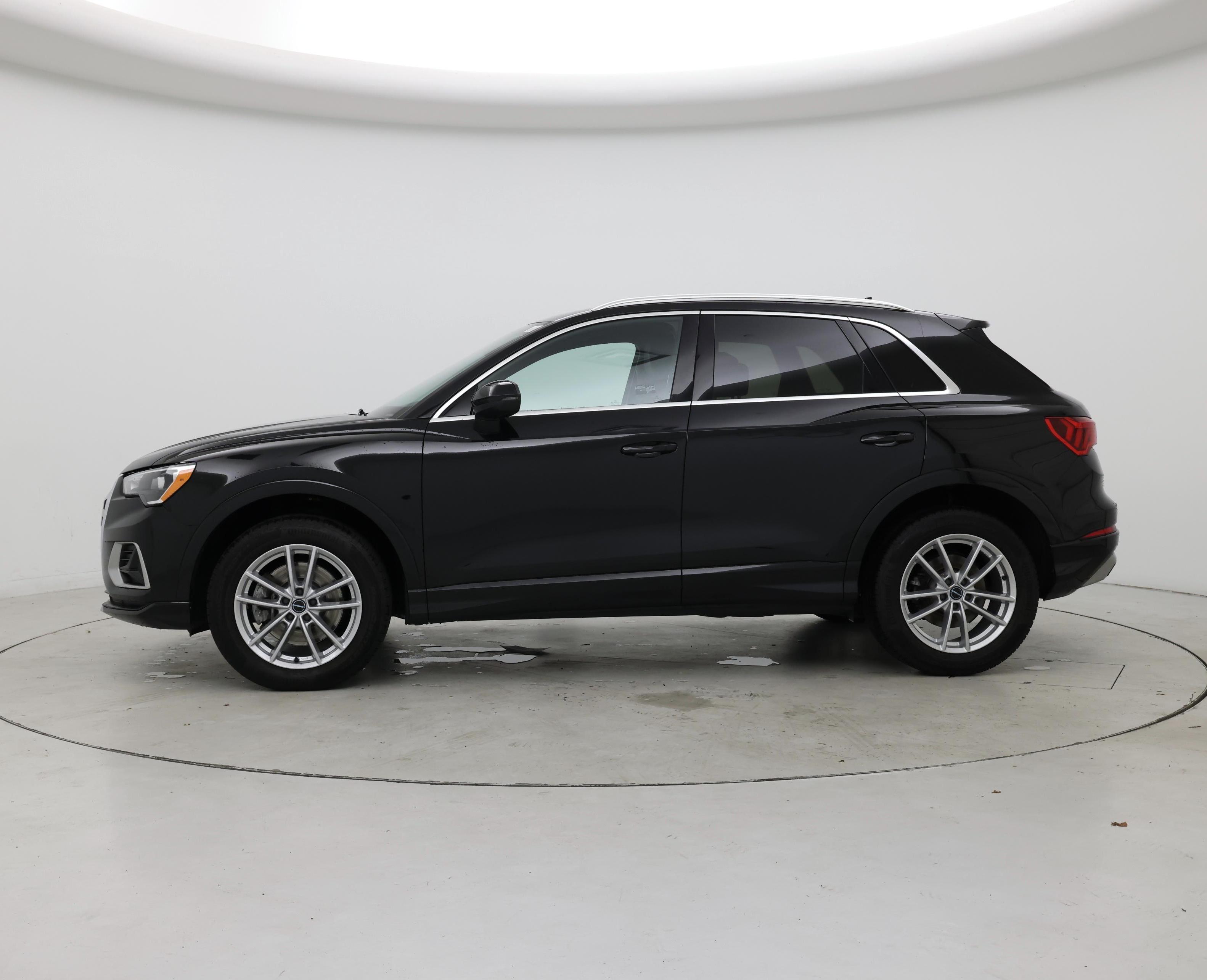 Thumbnail: 2020 Audi Q3 - 3