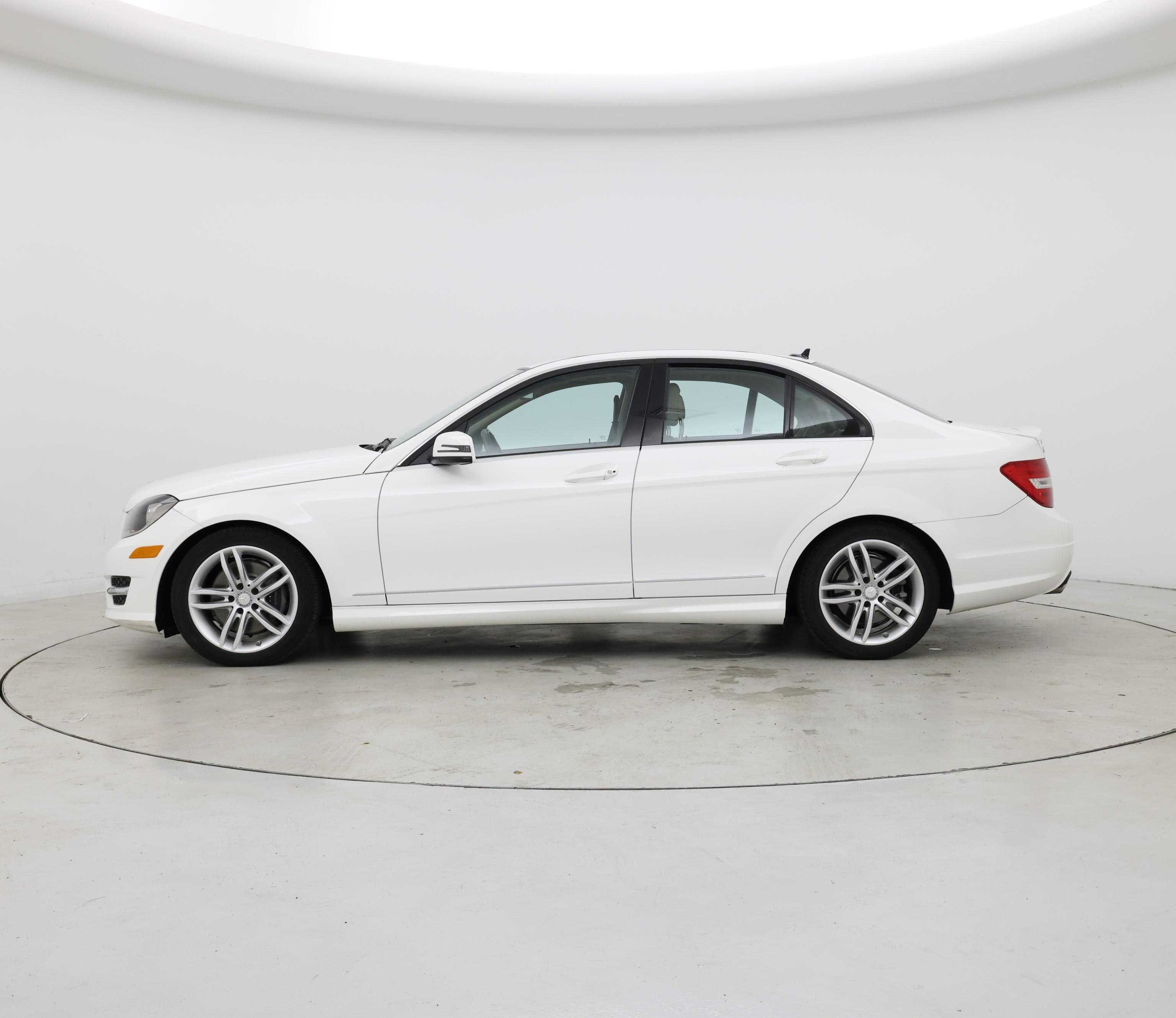 Thumbnail: 2014 Mercedes-Benz C-Class - 3