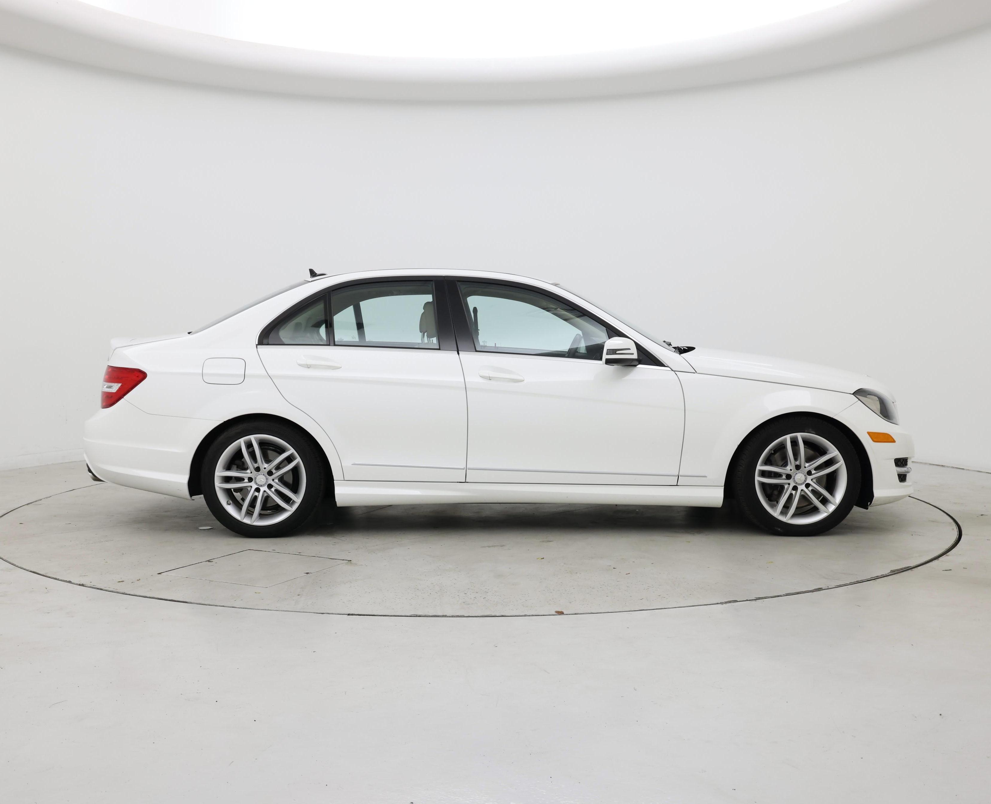 Thumbnail: 2014 Mercedes-Benz C-Class - 7