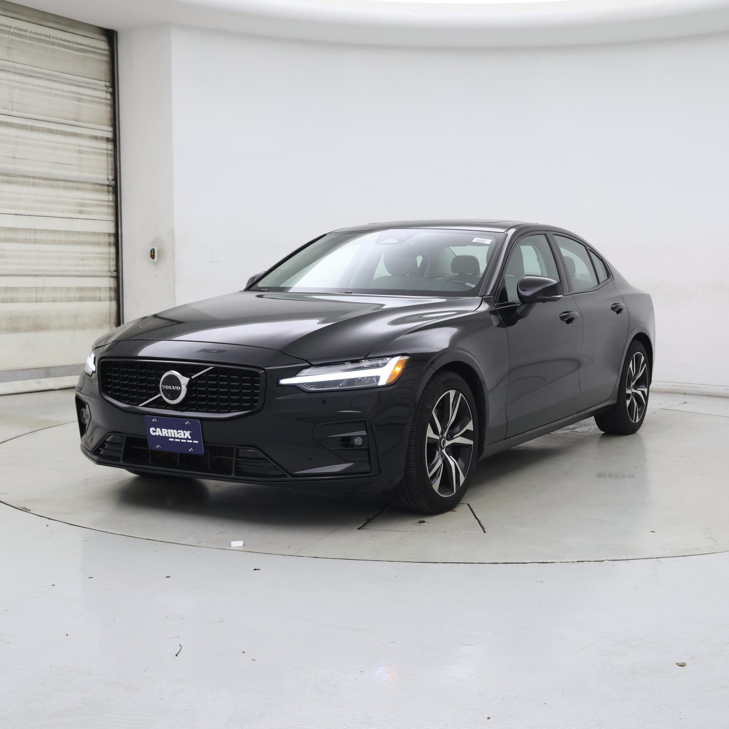 Thumbnail: 2023 Volvo S60 - 4