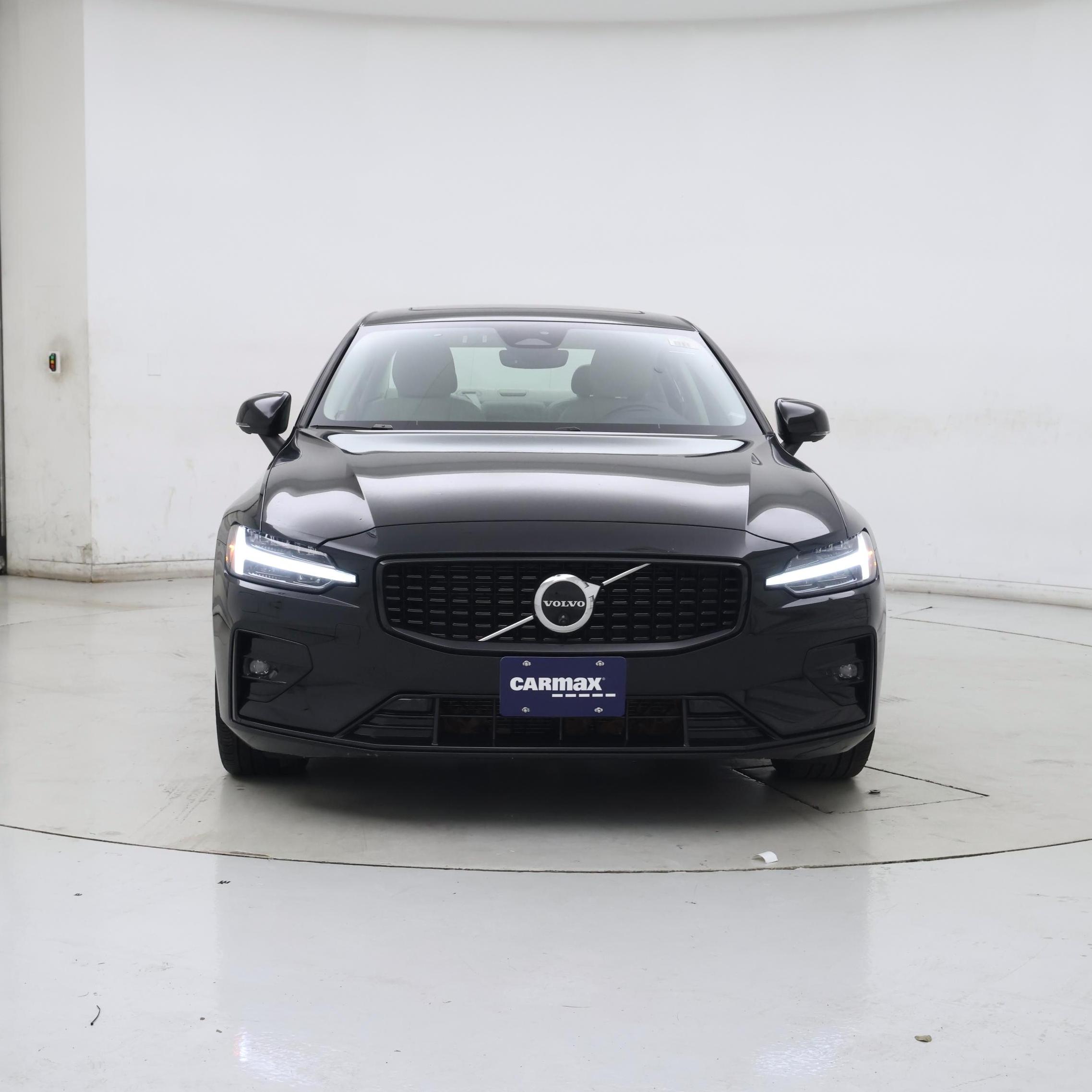 Thumbnail: 2023 Volvo S60 - 5