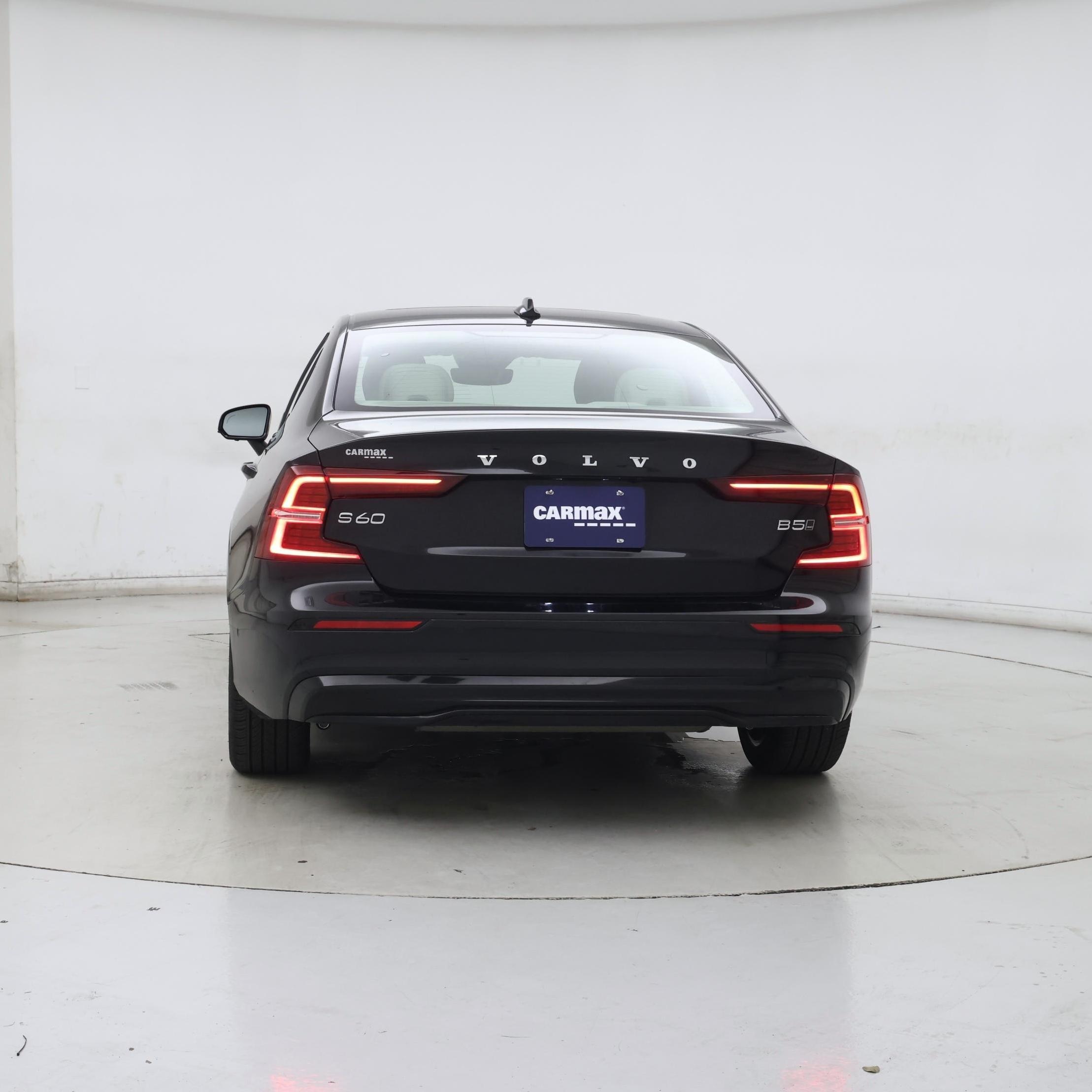 Thumbnail: 2023 Volvo S60 - 6