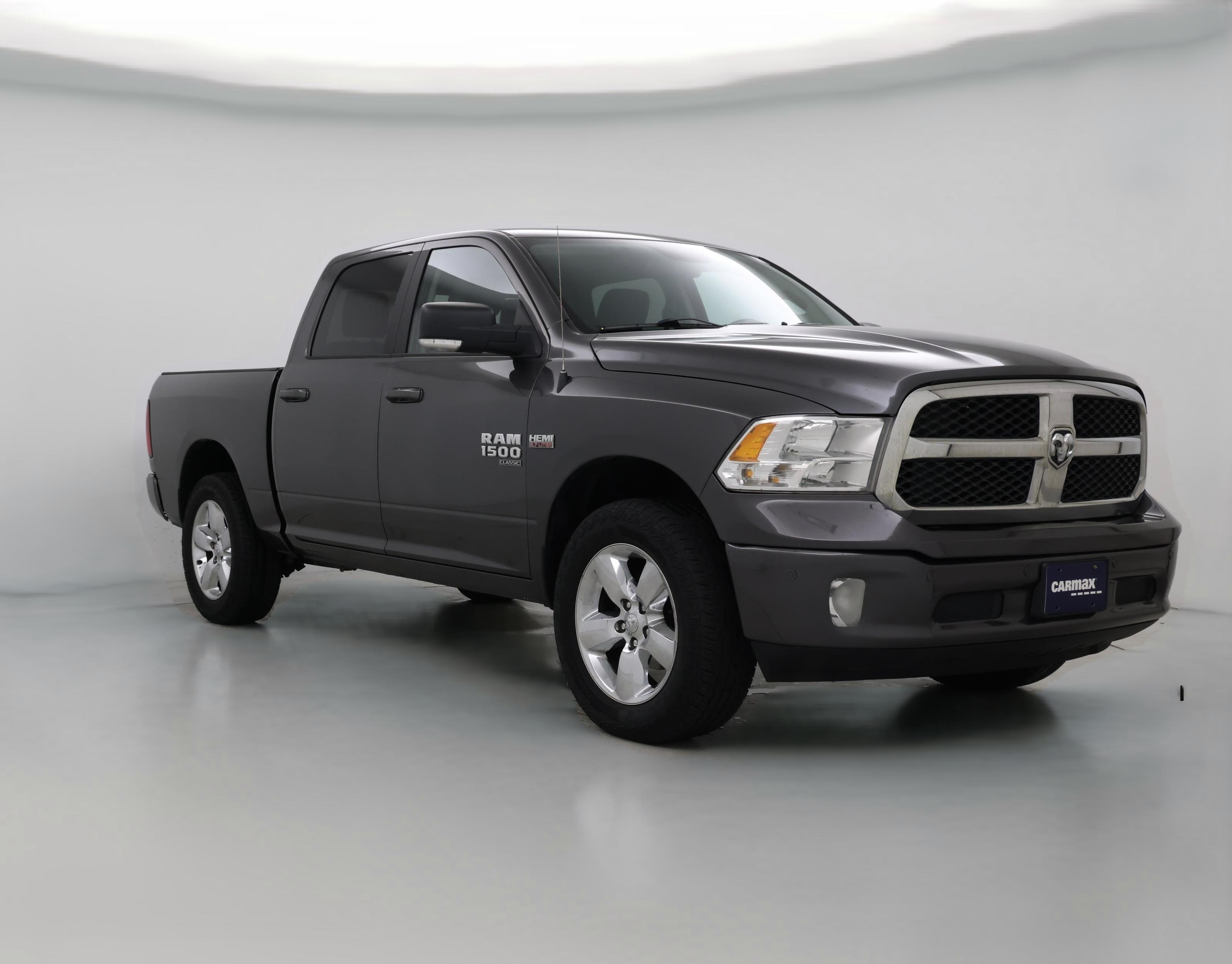 Thumbnail: 2019 RAM 1500 Classic - 1