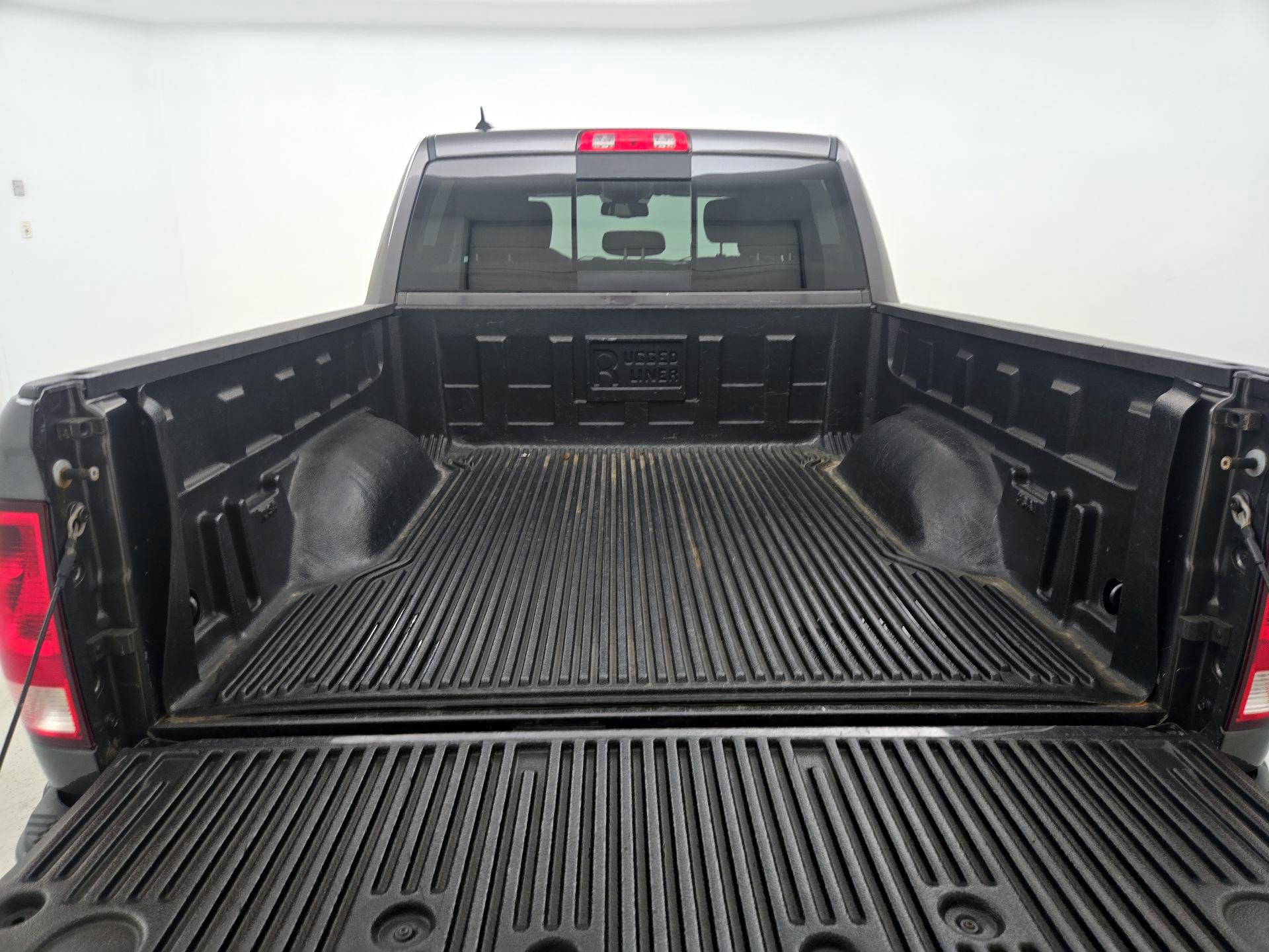 Thumbnail: 2019 RAM 1500 Classic - 20