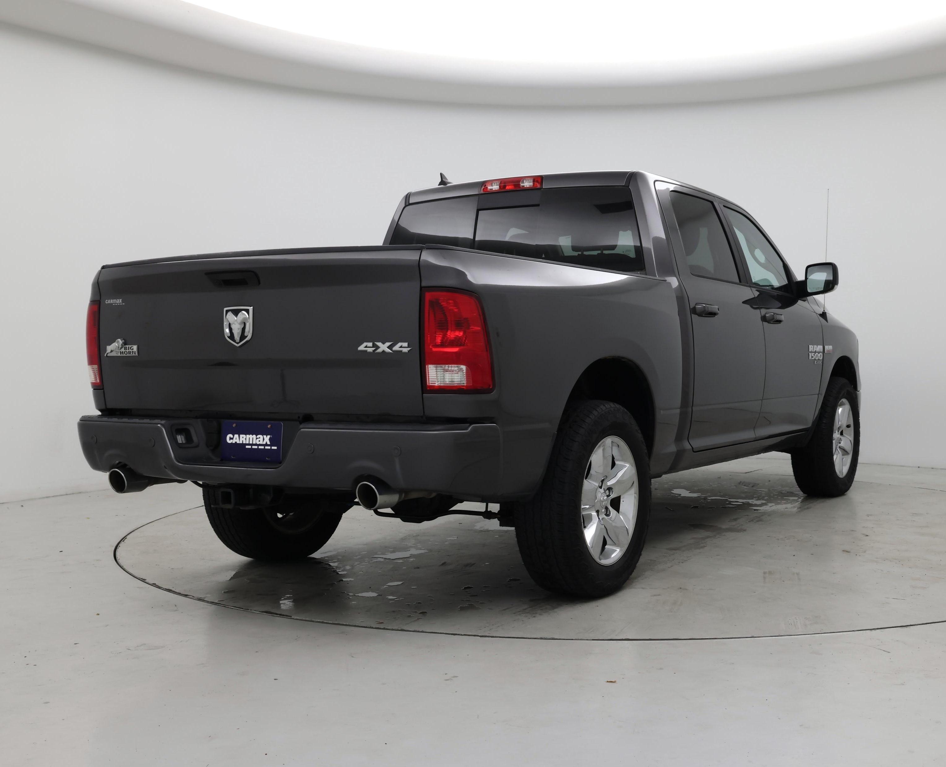 Thumbnail: 2019 RAM 1500 Classic - 8