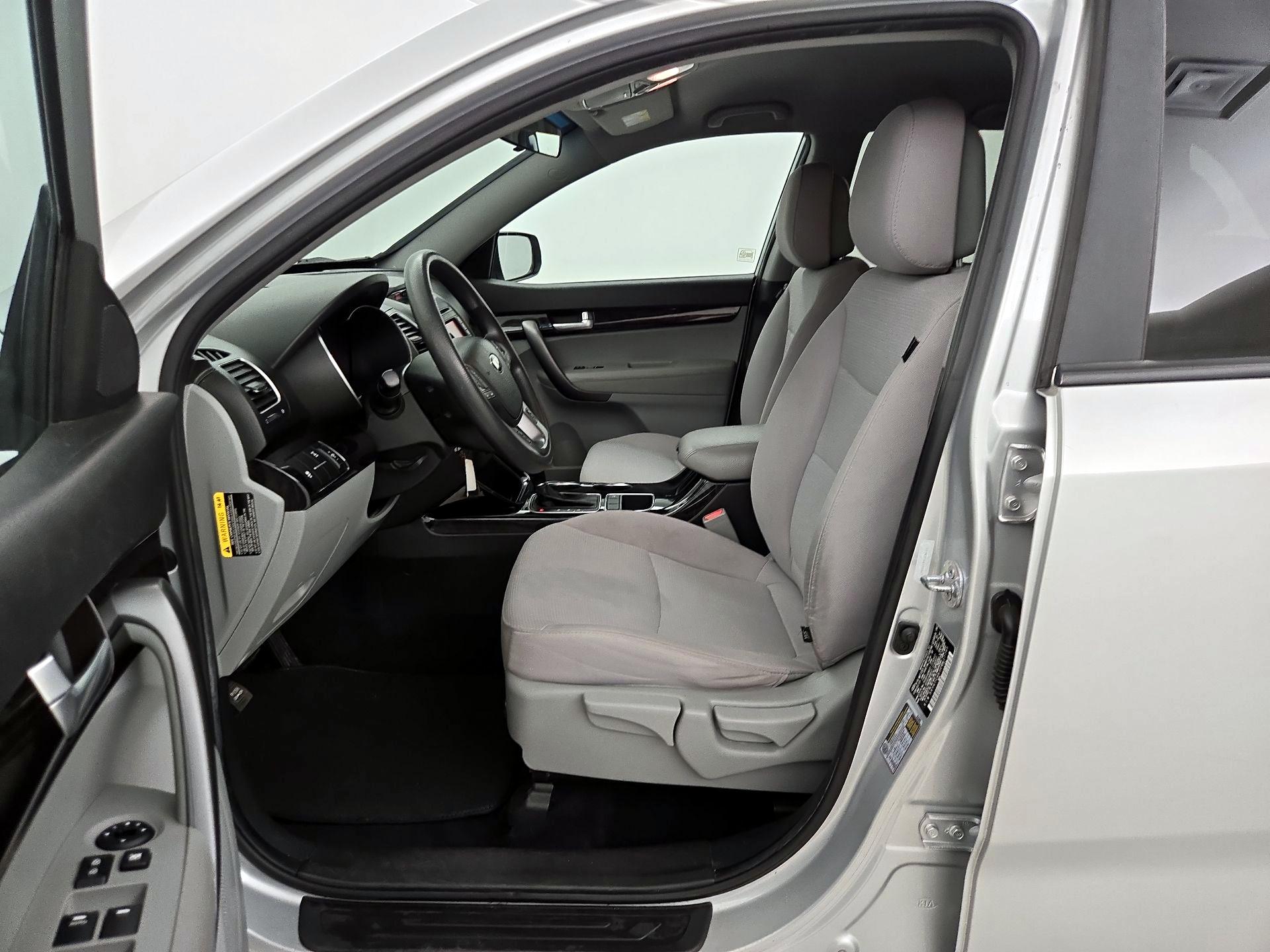 Thumbnail: 2014 Kia Sorento - 11
