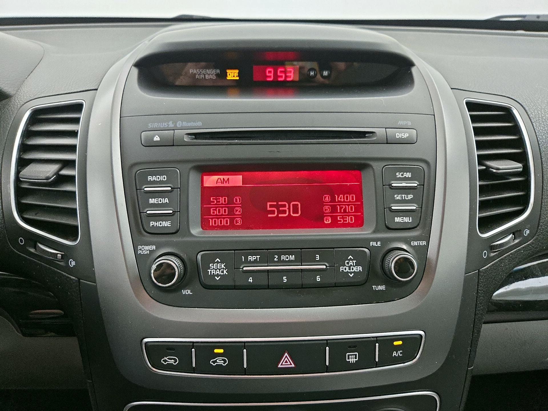 Thumbnail: 2014 Kia Sorento - 14