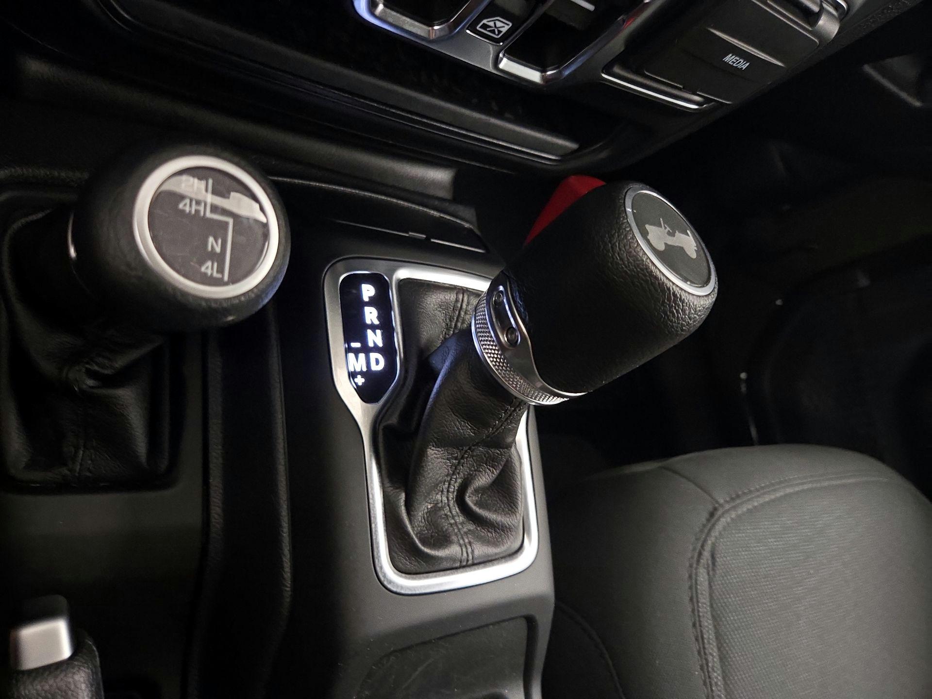 Thumbnail: 2023 Jeep Wrangler - 17