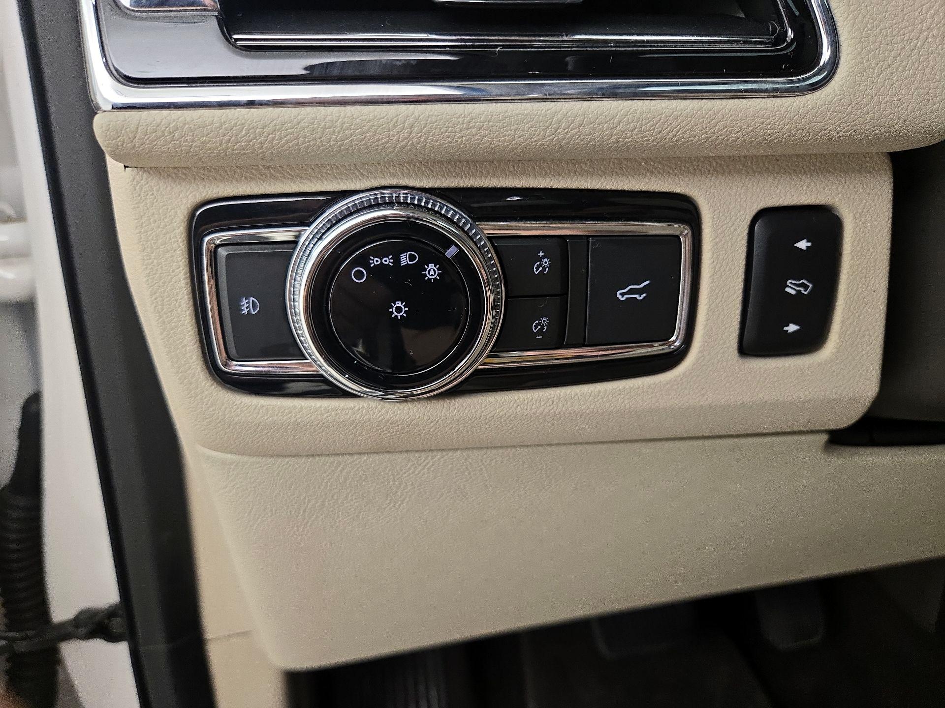 Thumbnail: 2018 Lincoln Navigator - 13