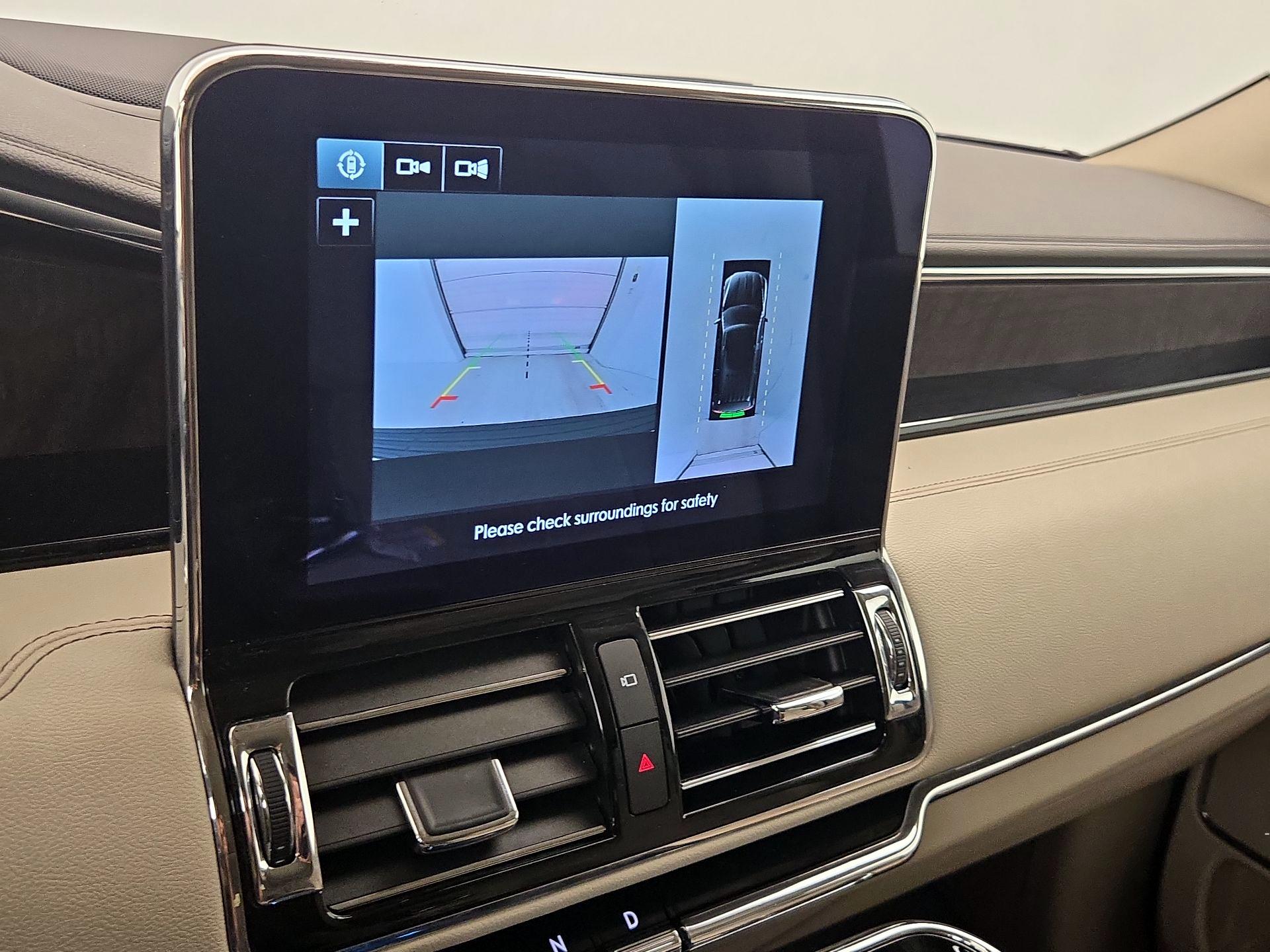 Thumbnail: 2018 Lincoln Navigator - 15