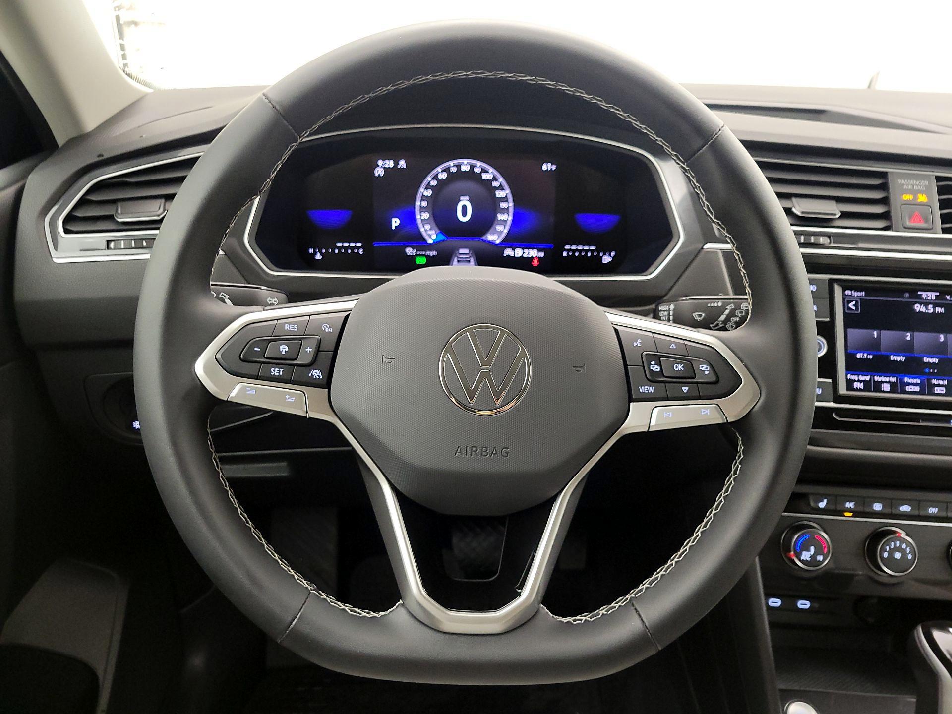 Thumbnail: 2024 Volkswagen Tiguan - 10