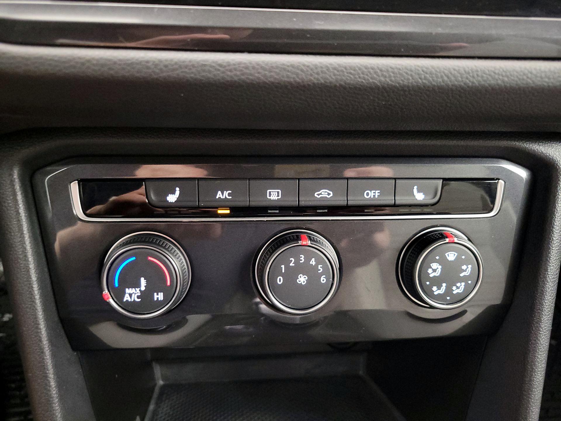 Thumbnail: 2024 Volkswagen Tiguan - 16