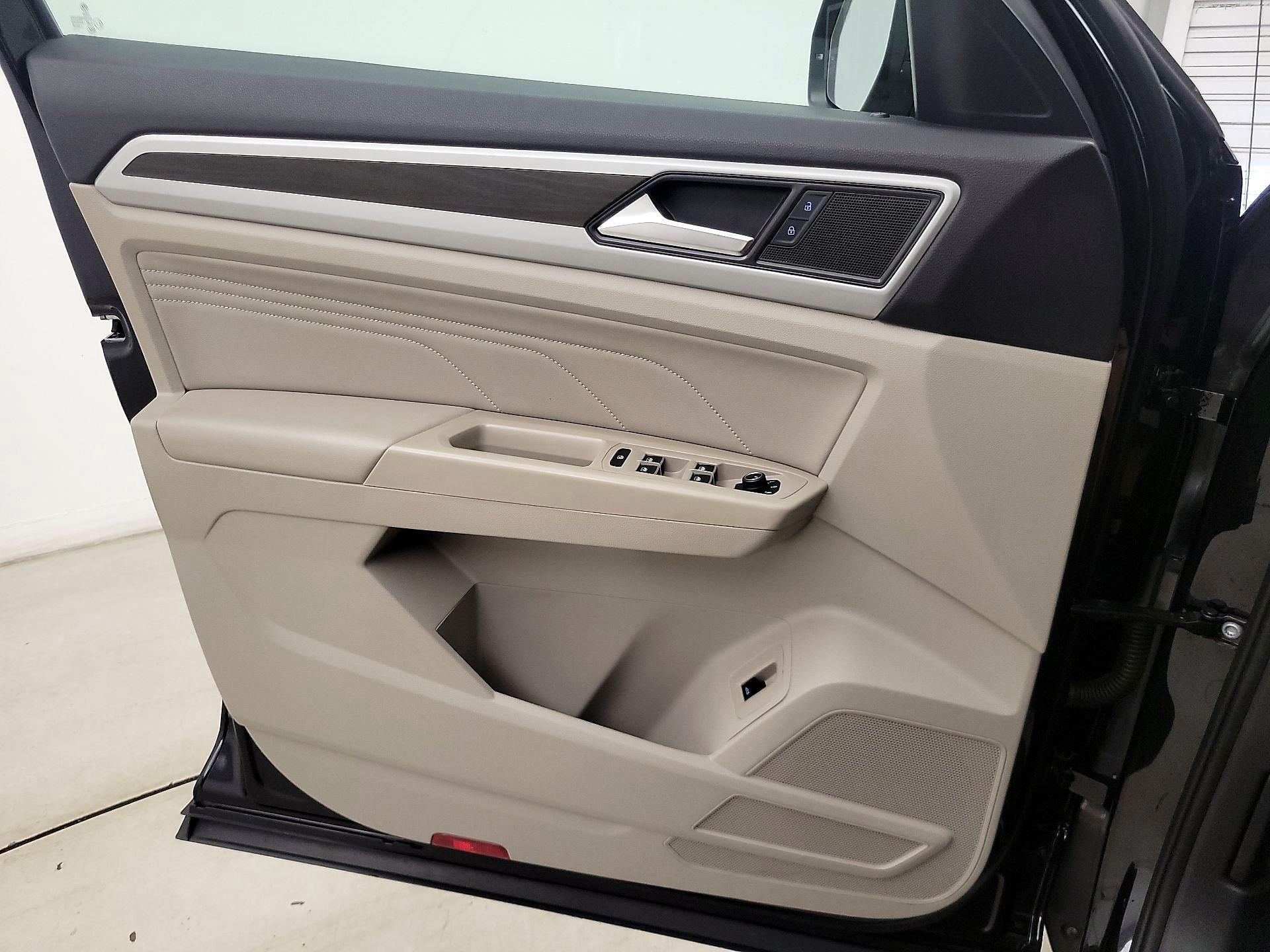 Thumbnail: 2021 Volkswagen Atlas - 12