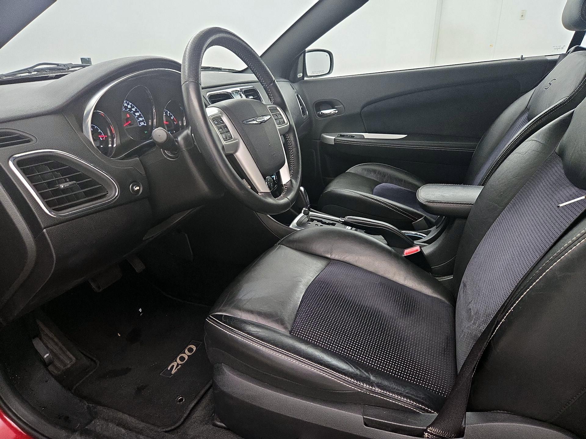 Thumbnail: 2014 Chrysler 200 - 11
