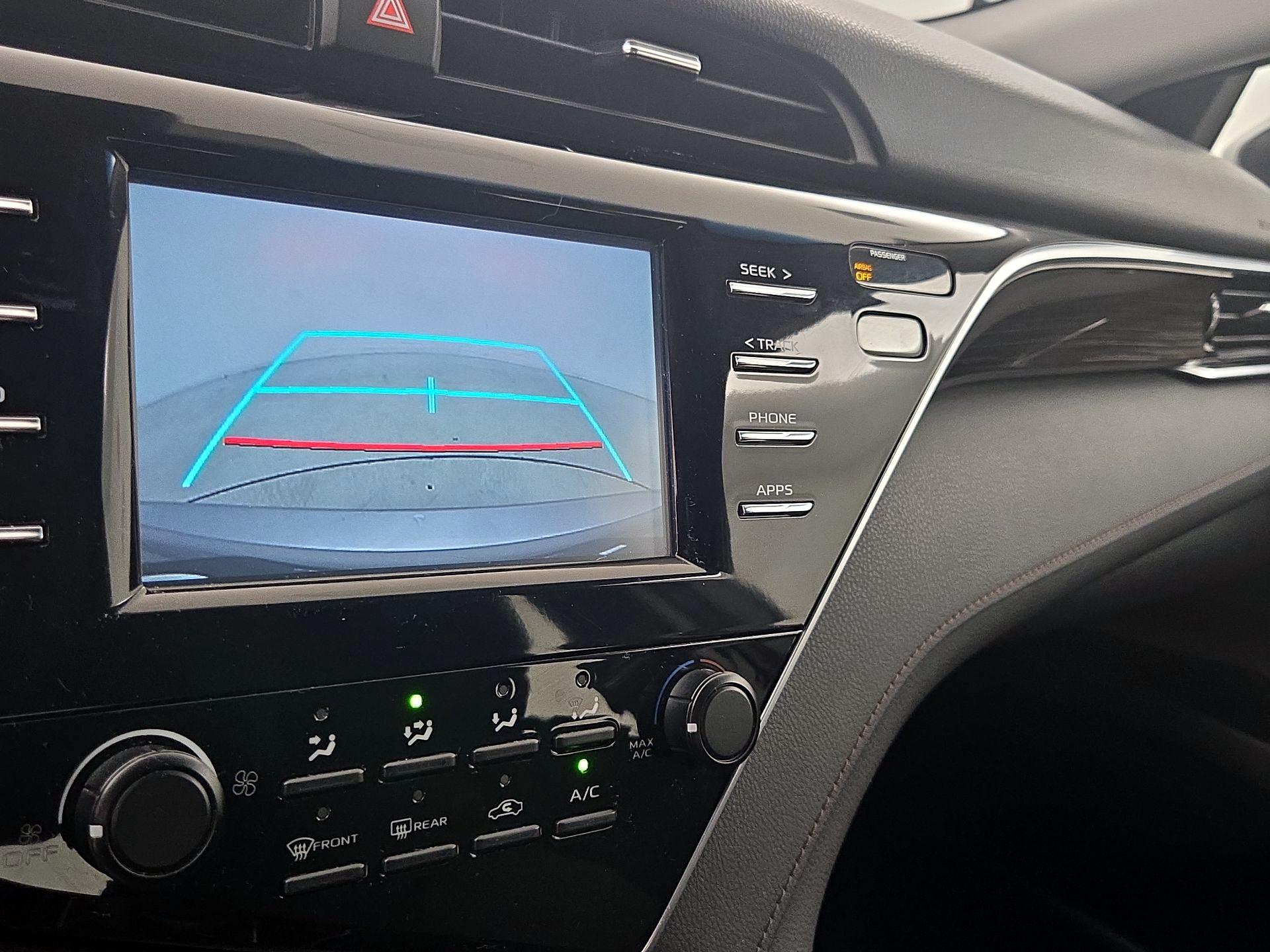 Thumbnail: 2018 Toyota Camry - 14