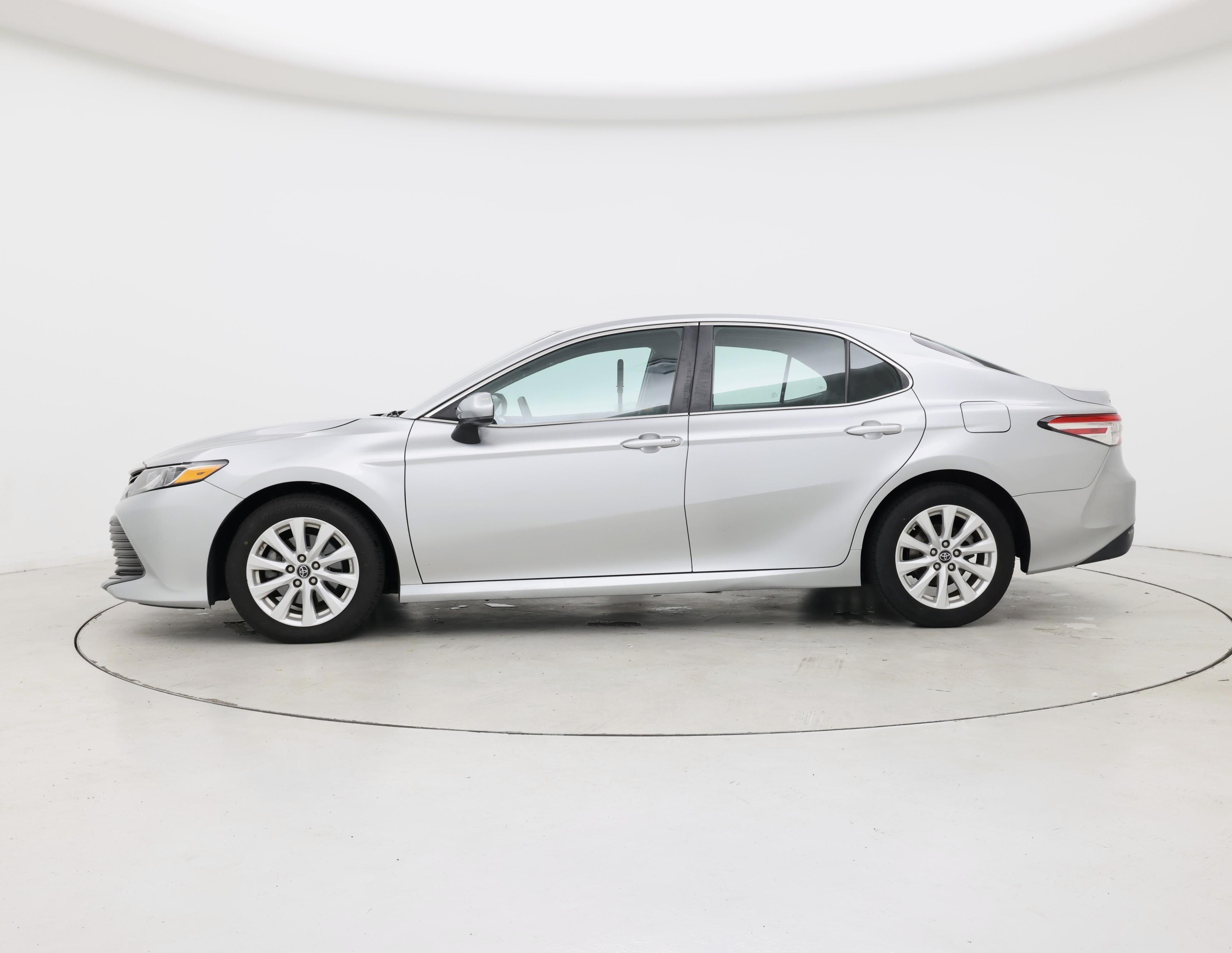 Thumbnail: 2018 Toyota Camry - 3