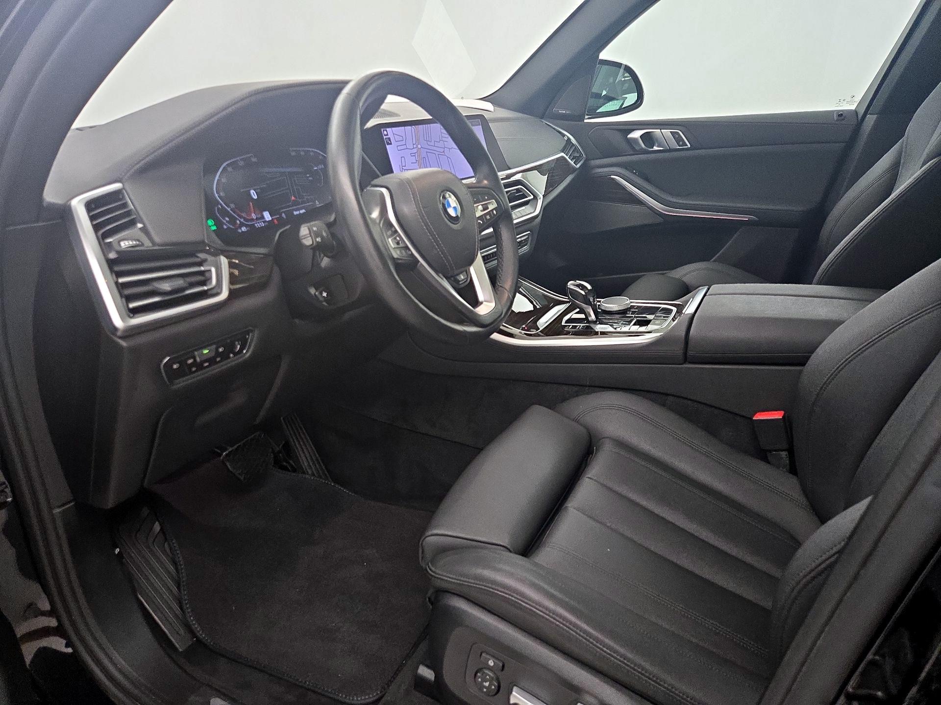 Thumbnail: 2021 BMW X5 - 11