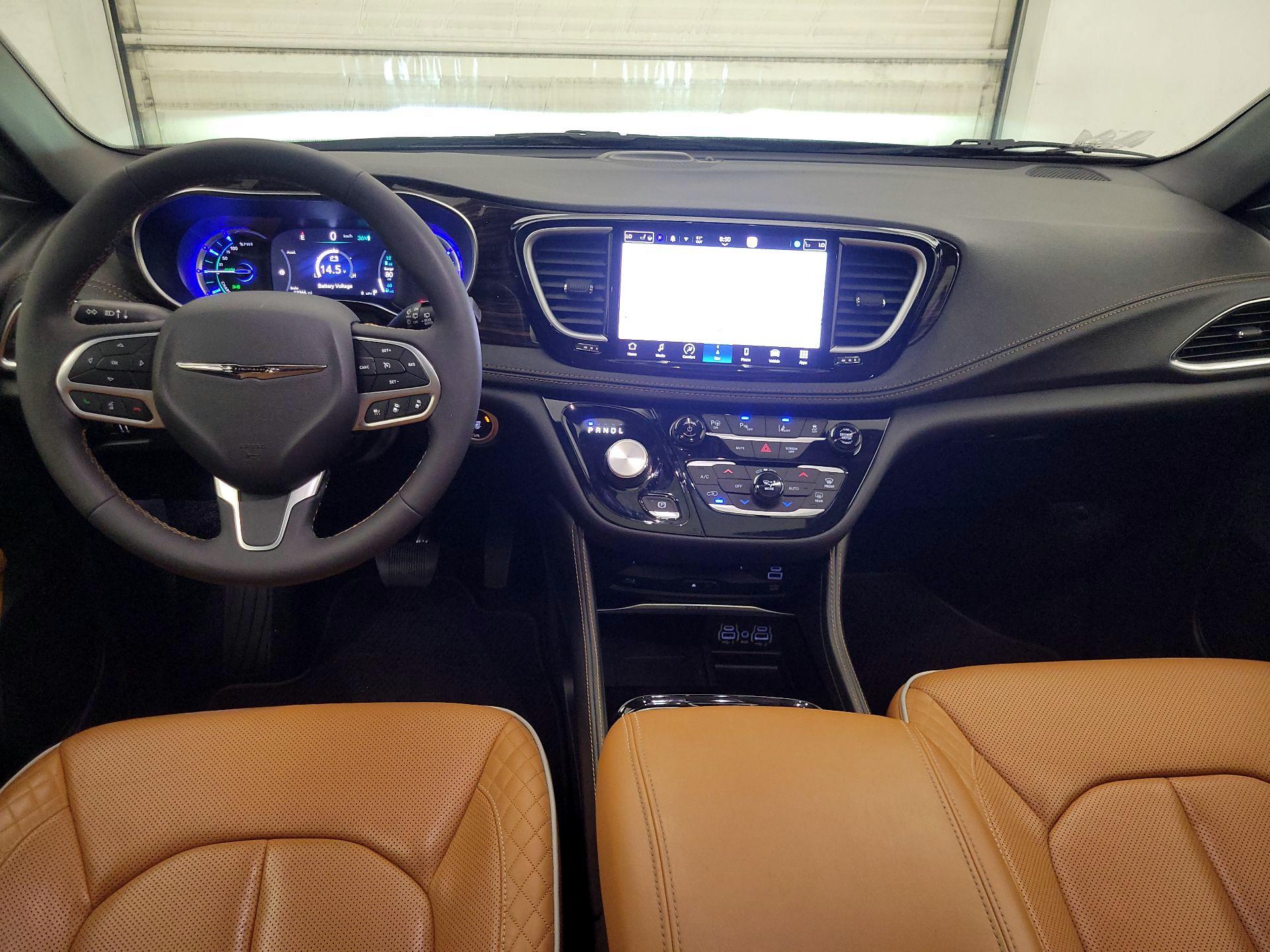 Thumbnail: 2023 Chrysler Pacifica - 9