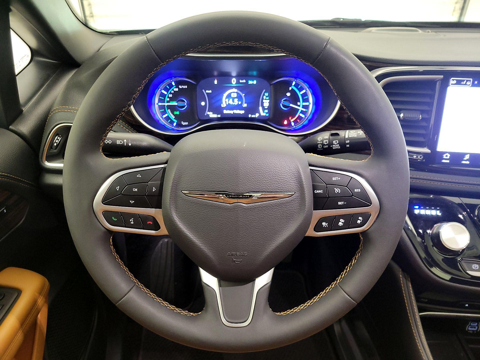 Thumbnail: 2023 Chrysler Pacifica - 10