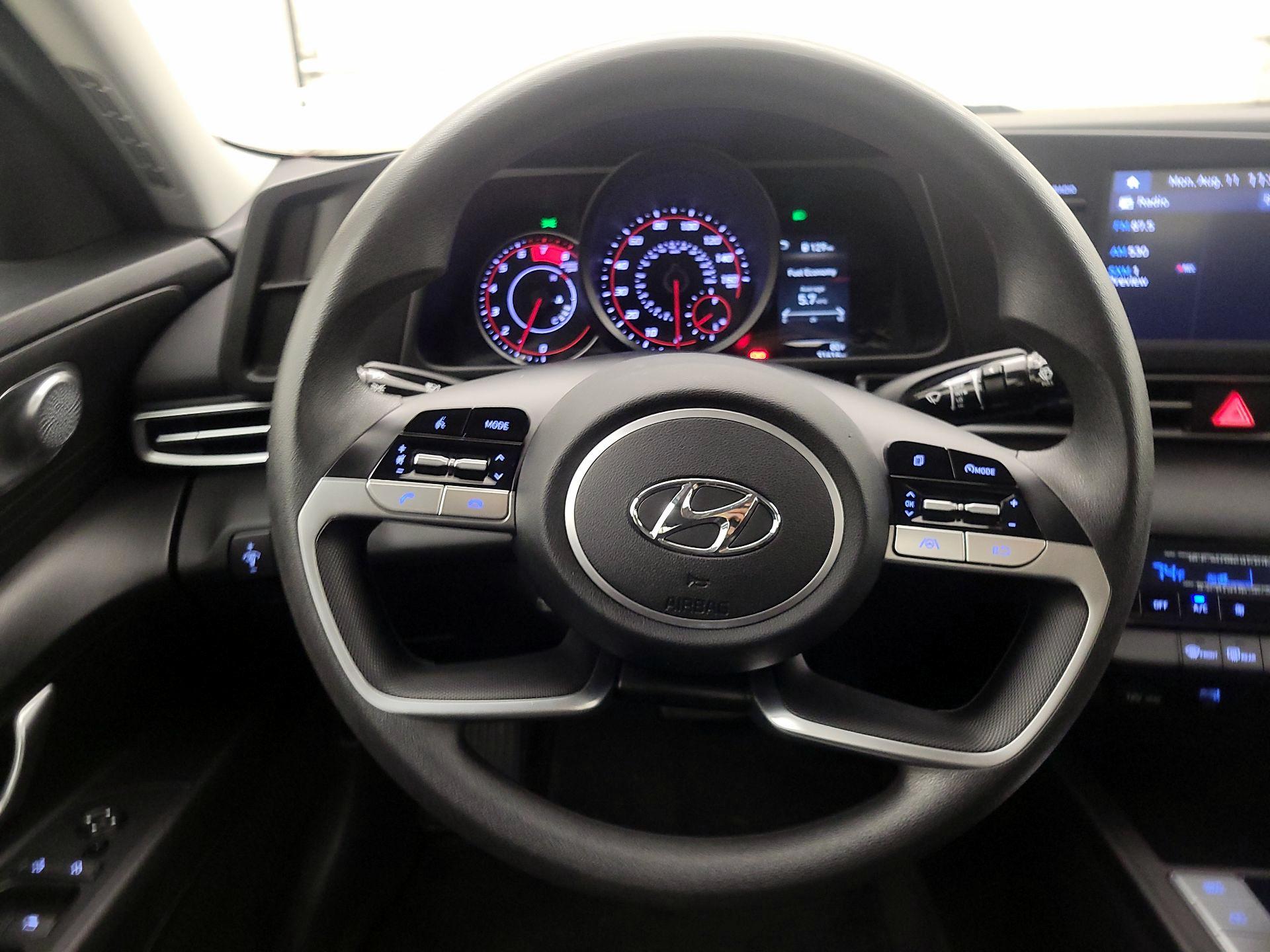 Thumbnail: 2021 Hyundai Elantra - 10