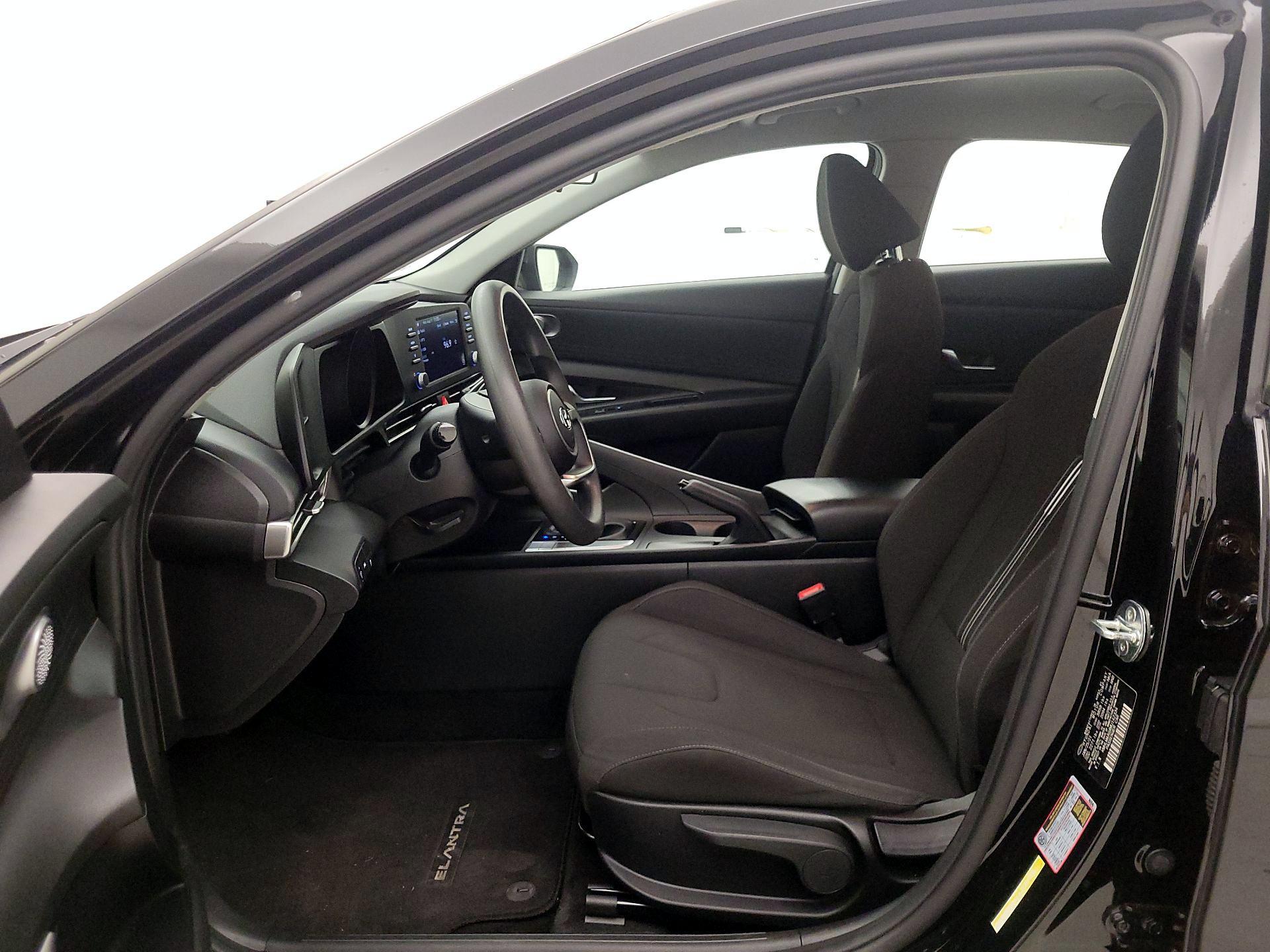 Thumbnail: 2021 Hyundai Elantra - 11