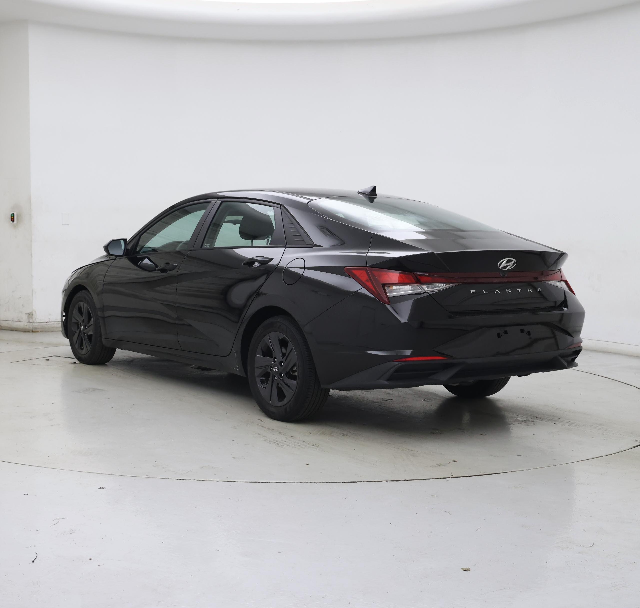 Thumbnail: 2021 Hyundai Elantra - 2