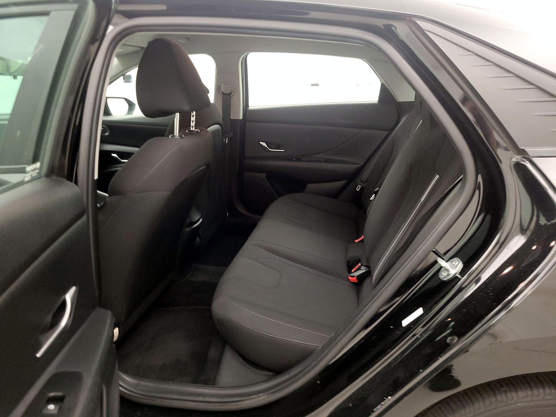 Thumbnail: 2021 Hyundai Elantra - 19